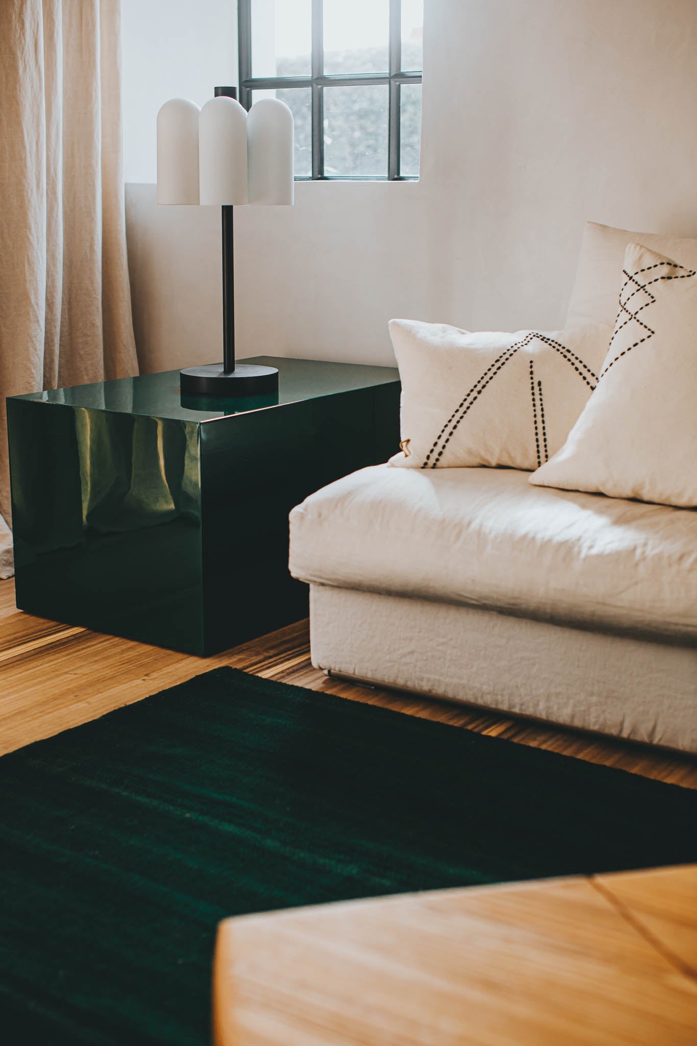 Schwung Odyssey 6 Black Gunmetal Table Lamp