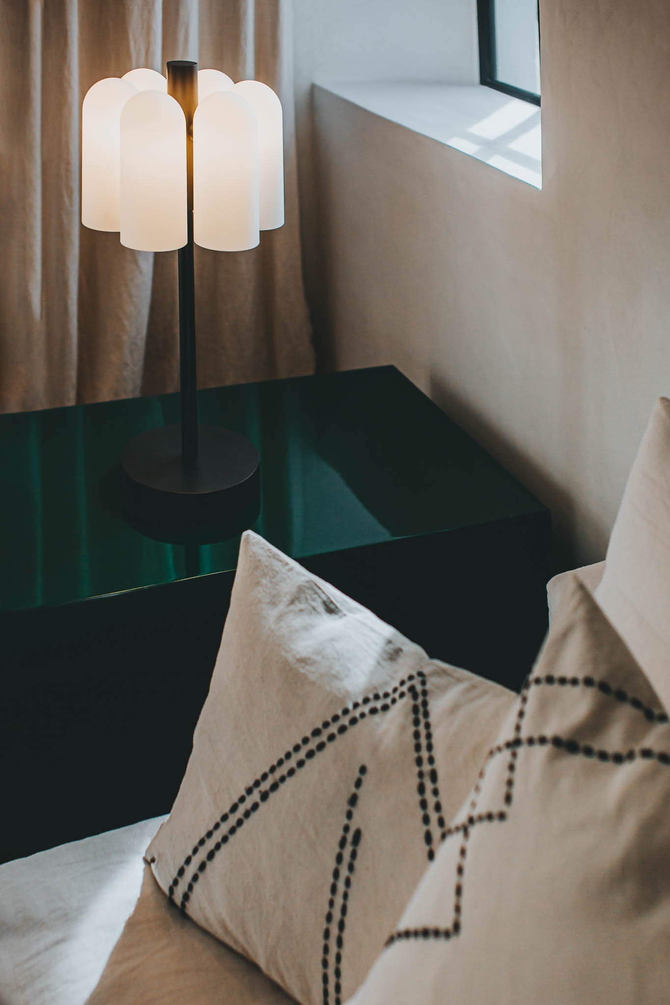 Schwung Odyssey 6 Black Gunmetal Table Lamp