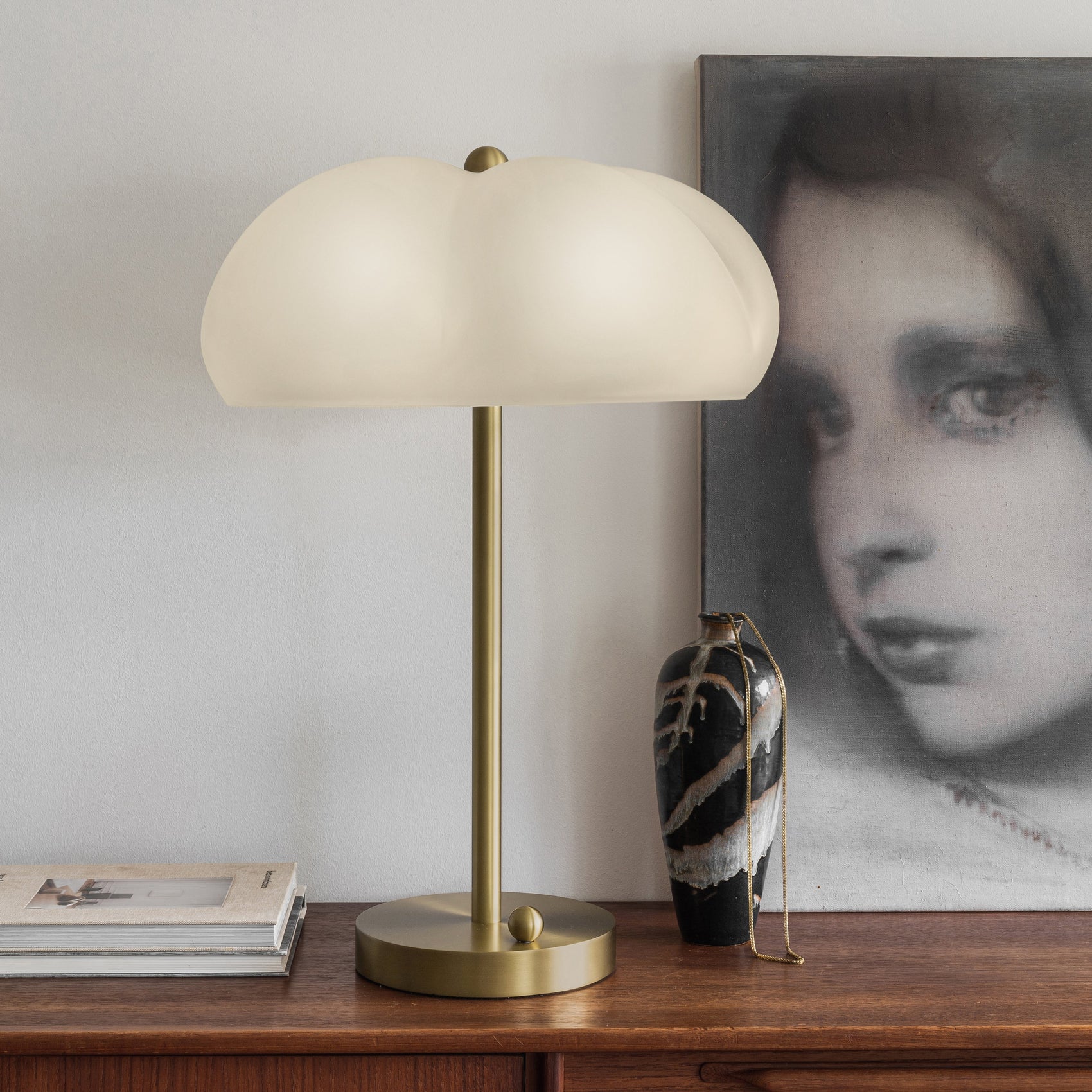 Schwung Hana Frosted Cloche Table Lamp