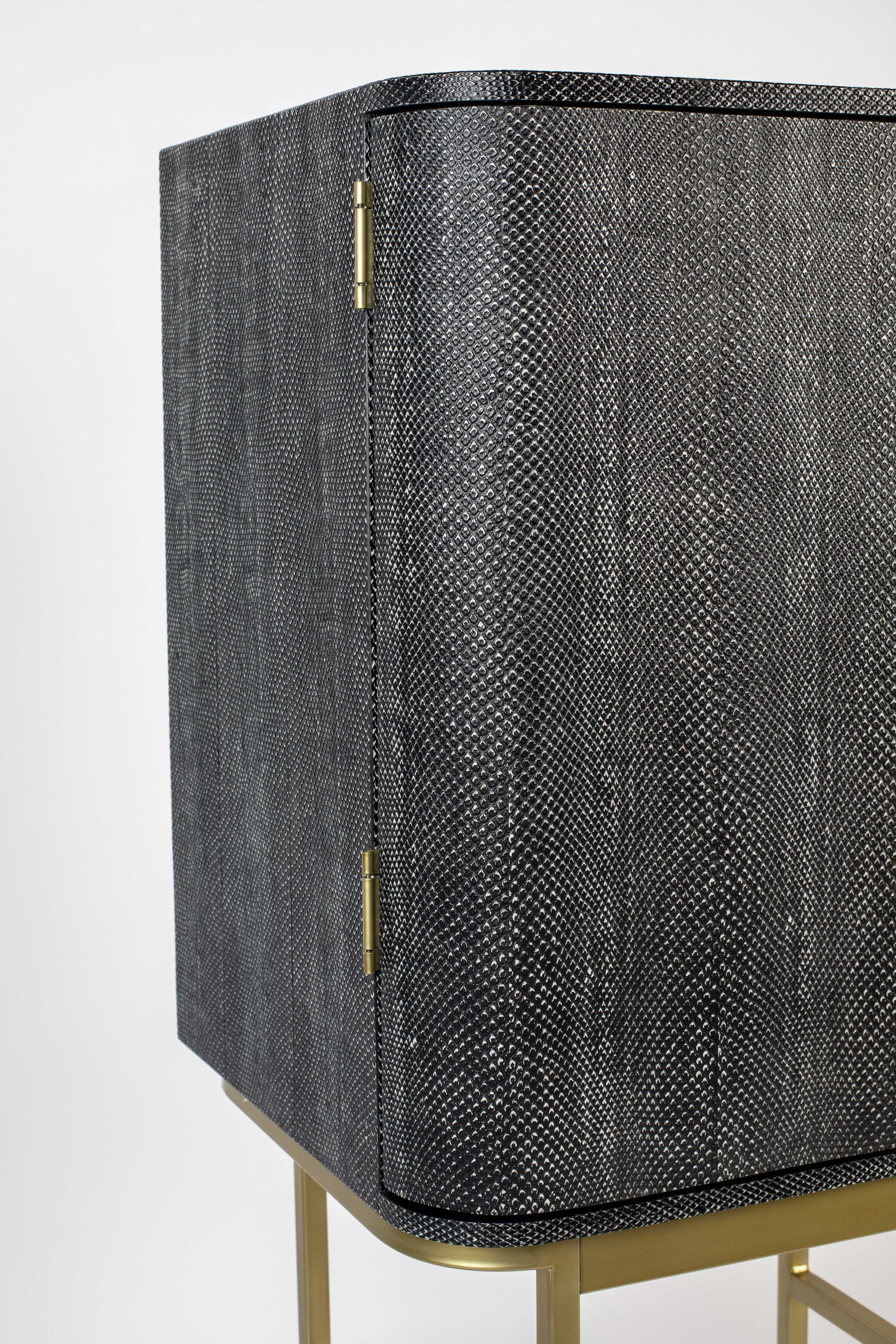 Bold Monkey Ava Morgana Snake Drinks Cabinet