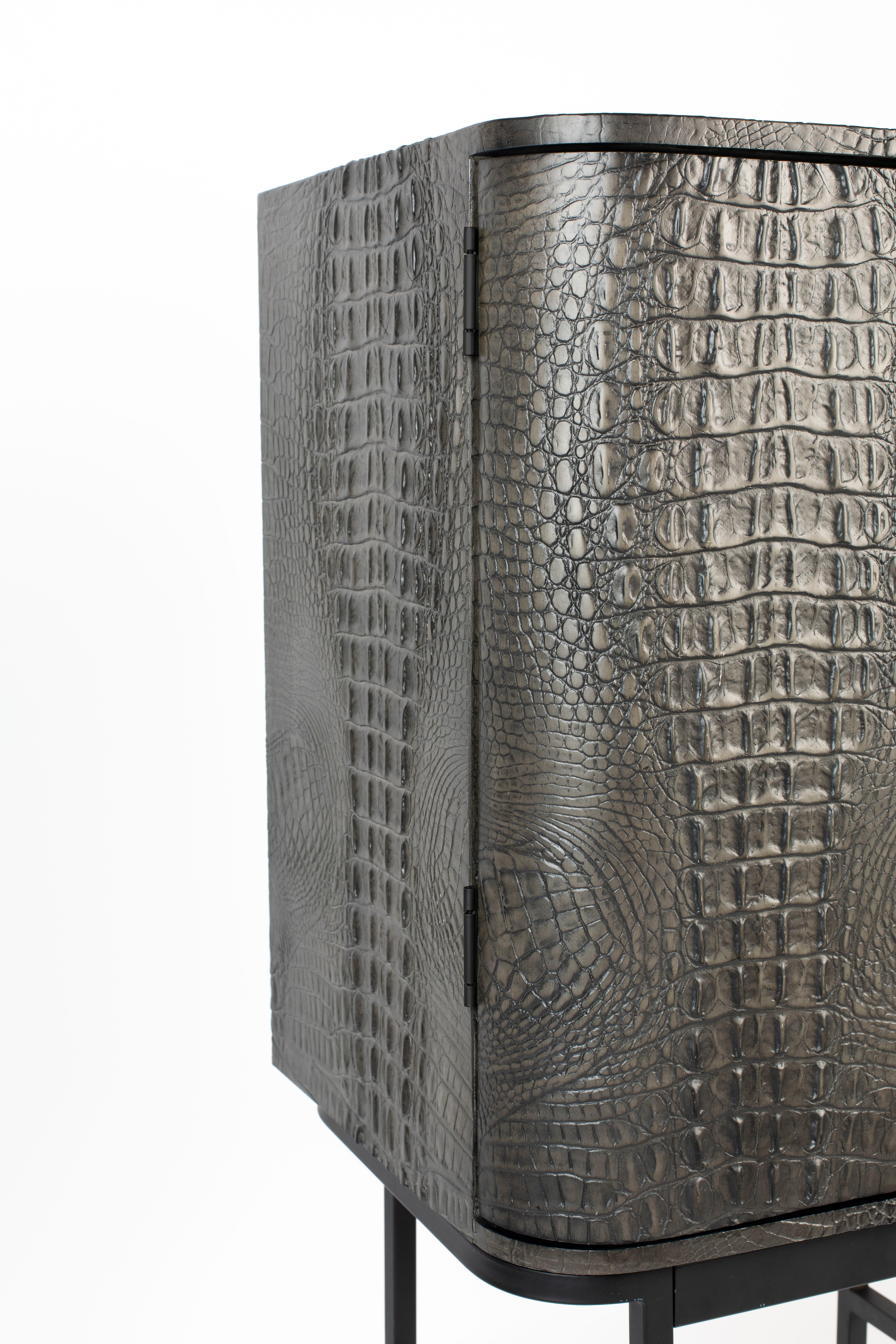 Bold Monkey Ava Morgana Crocodile Drinks Cabinet
