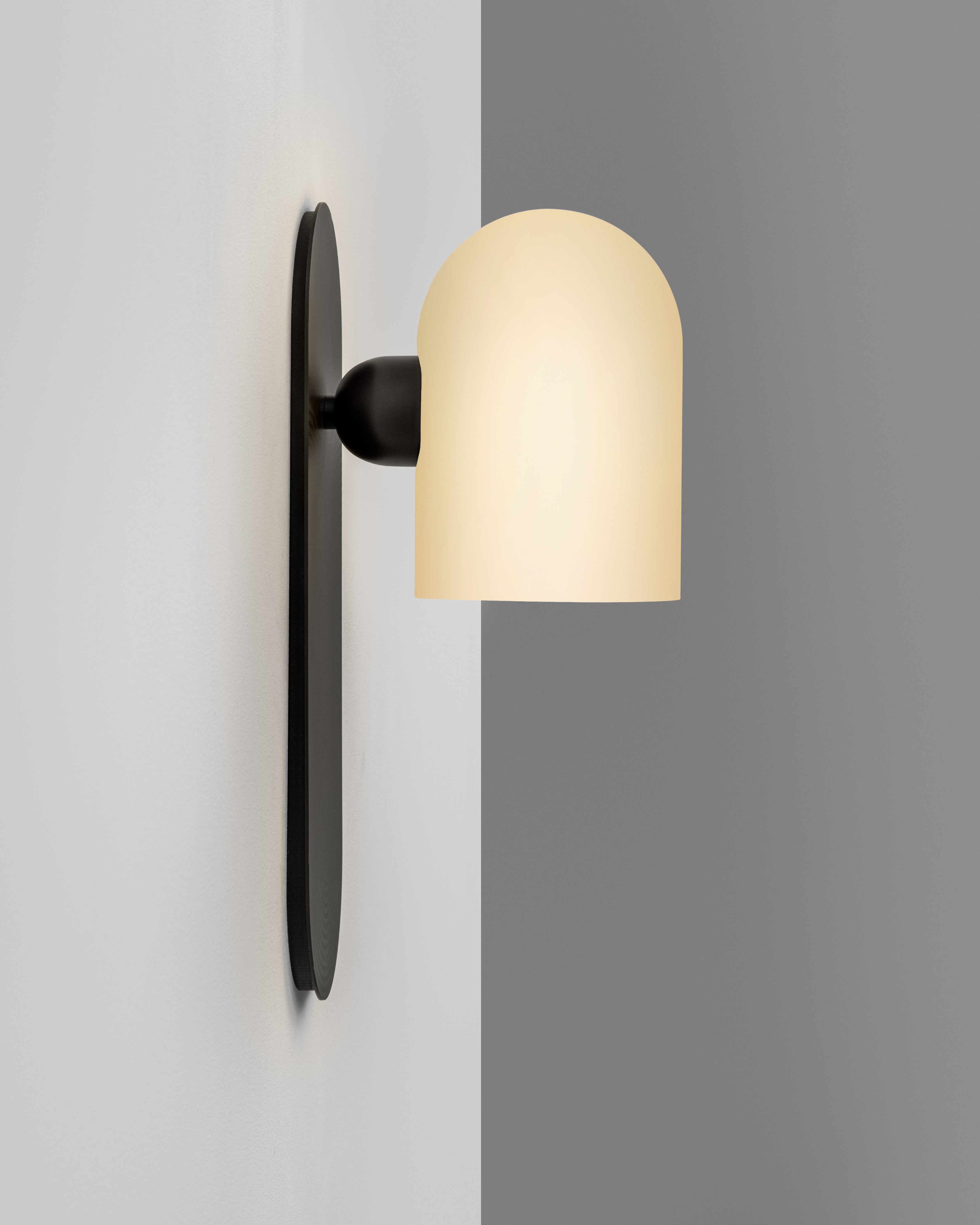 Schwung Odyssey Kyoto Black Wall Light