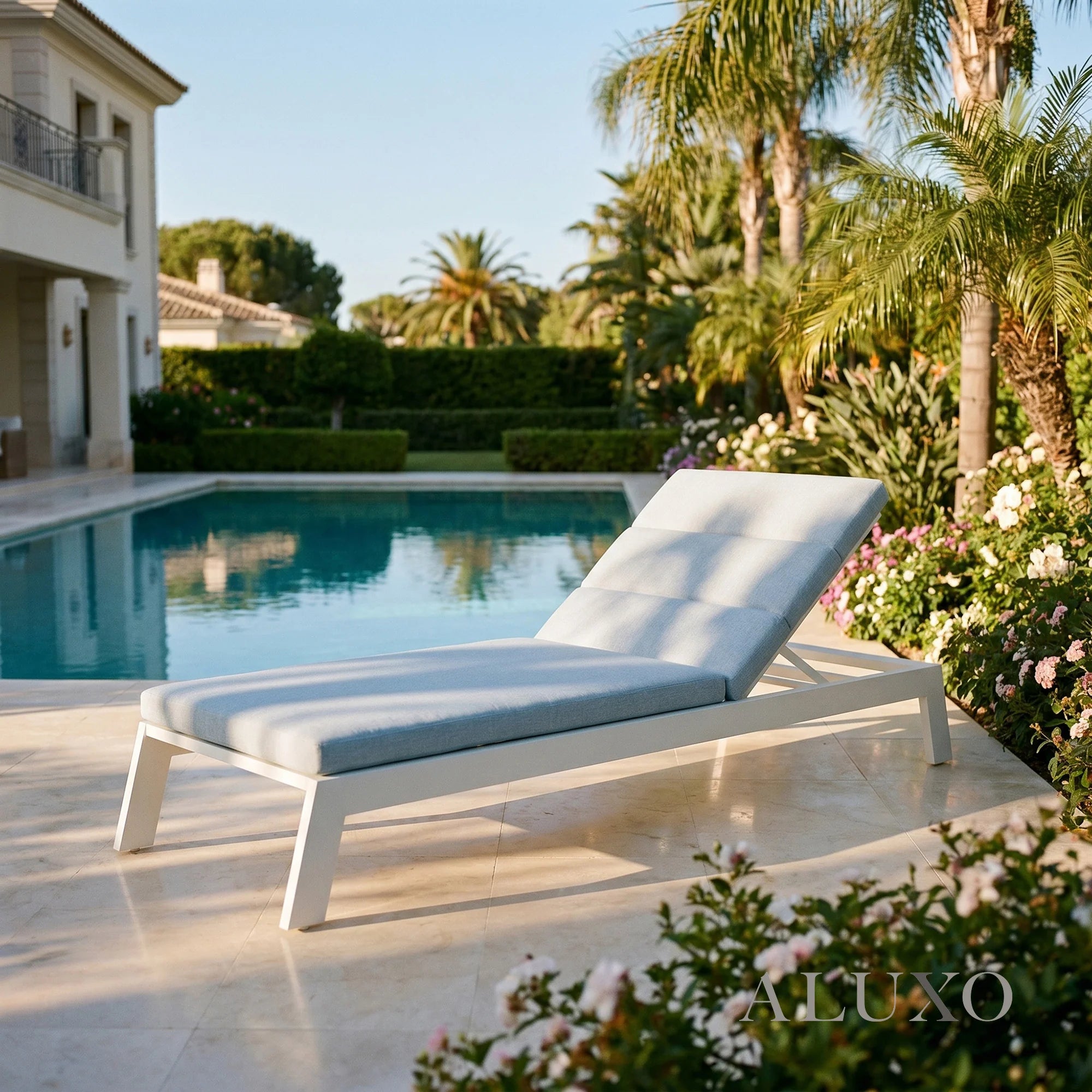 Dasia Outdoor Sun Lounger - White