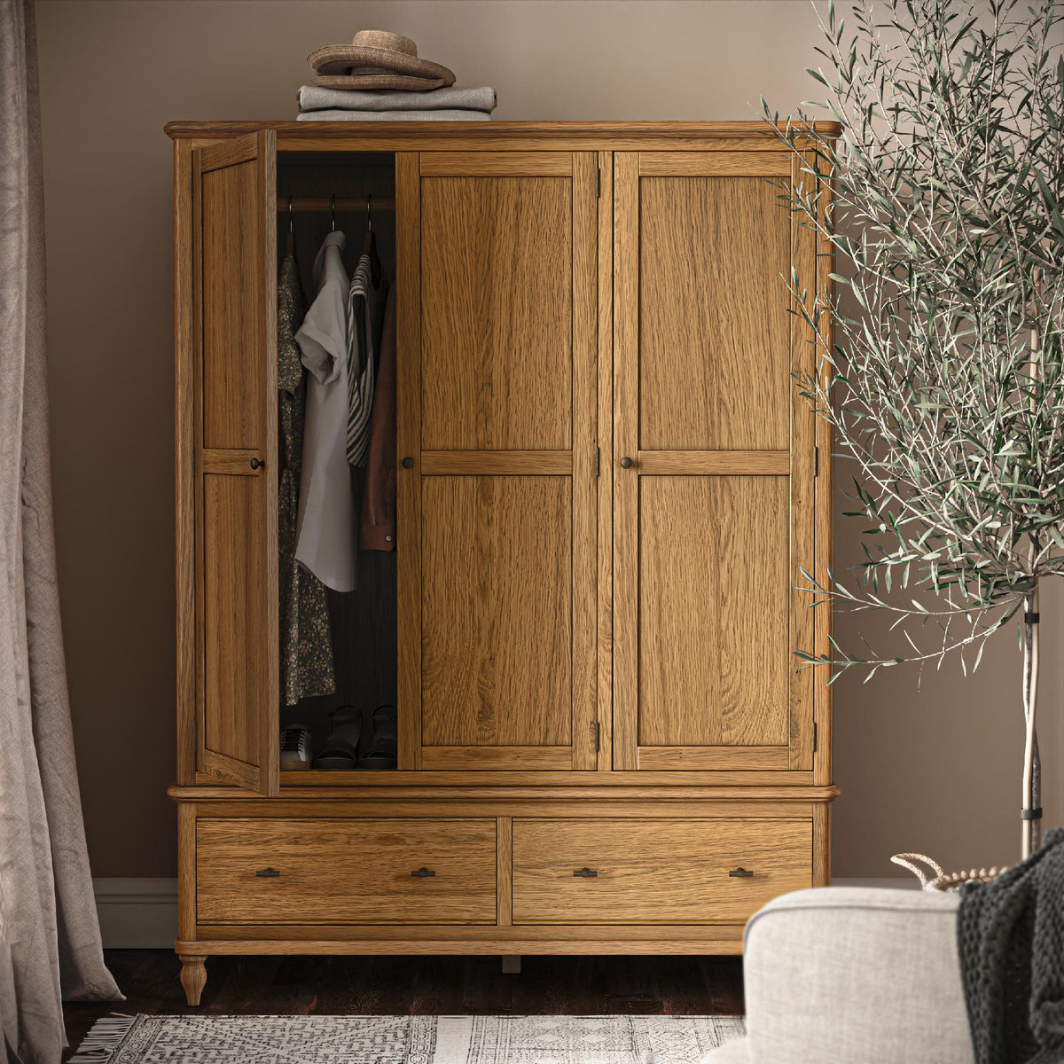Ashcombe Oak Wood Triple Wardrobe