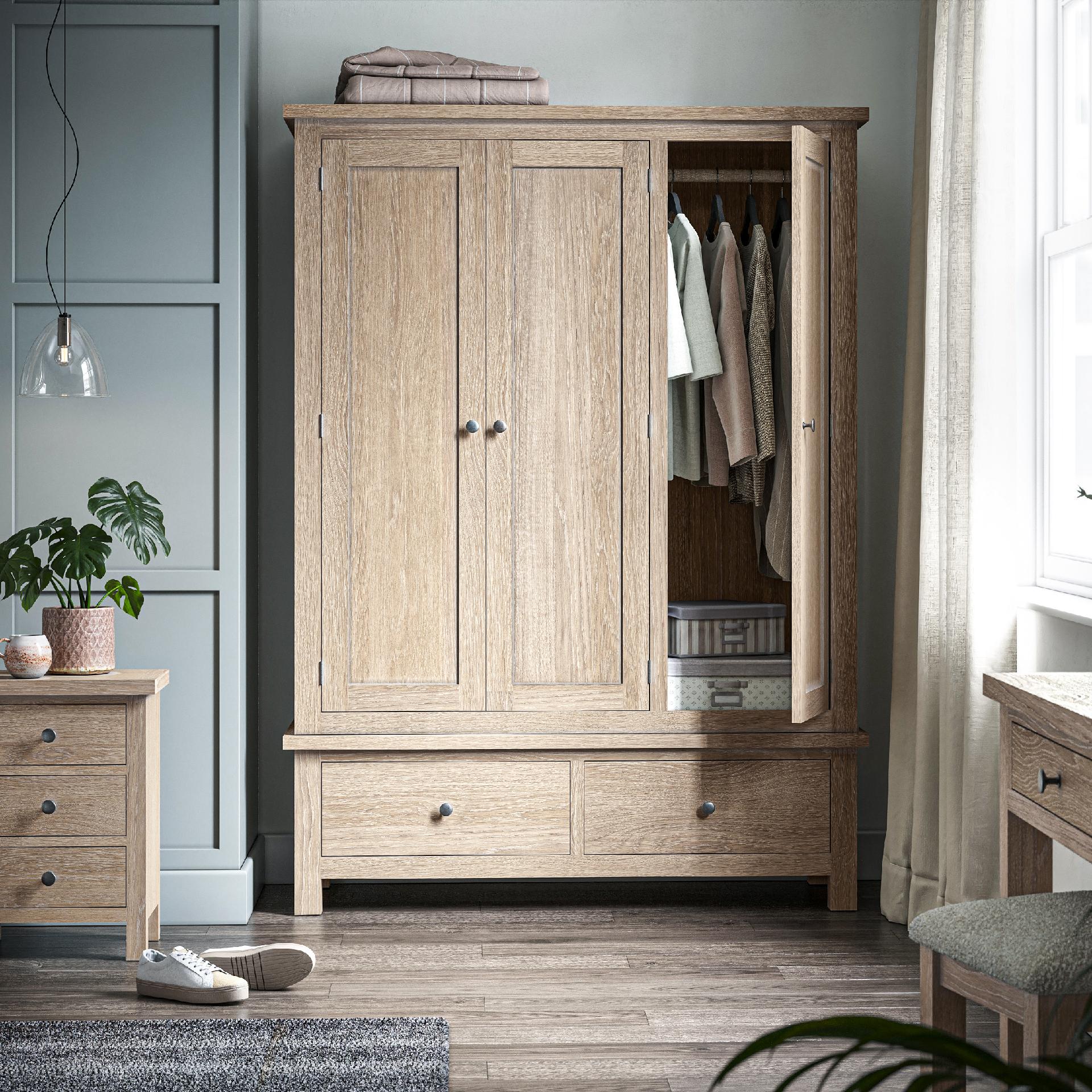 Somerton Whitewash Oak Wood Triple Wardrobe Top