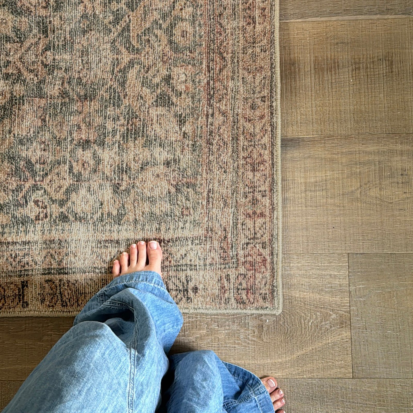 Collins Avenue Galey Alix Vintage Traditional Vintage Boho Fringe Brown & Dark Green Polyester Rug 198x275cm - styled detail