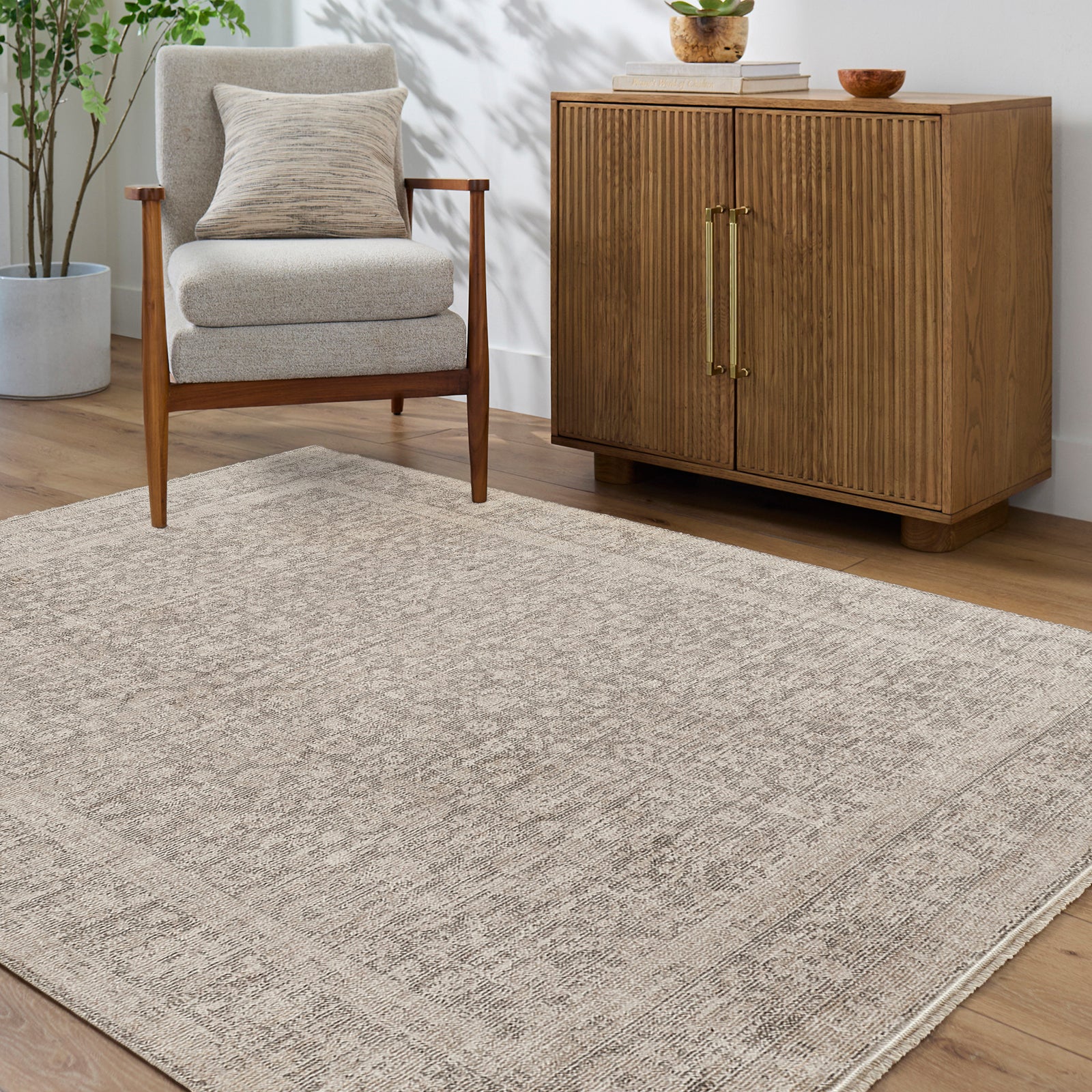 Maria Elena Galey Alix Vintage Traditional Vintage Boho Fringe Ivory & Medium Brown Polyester Rug 160x213cm - second room setting