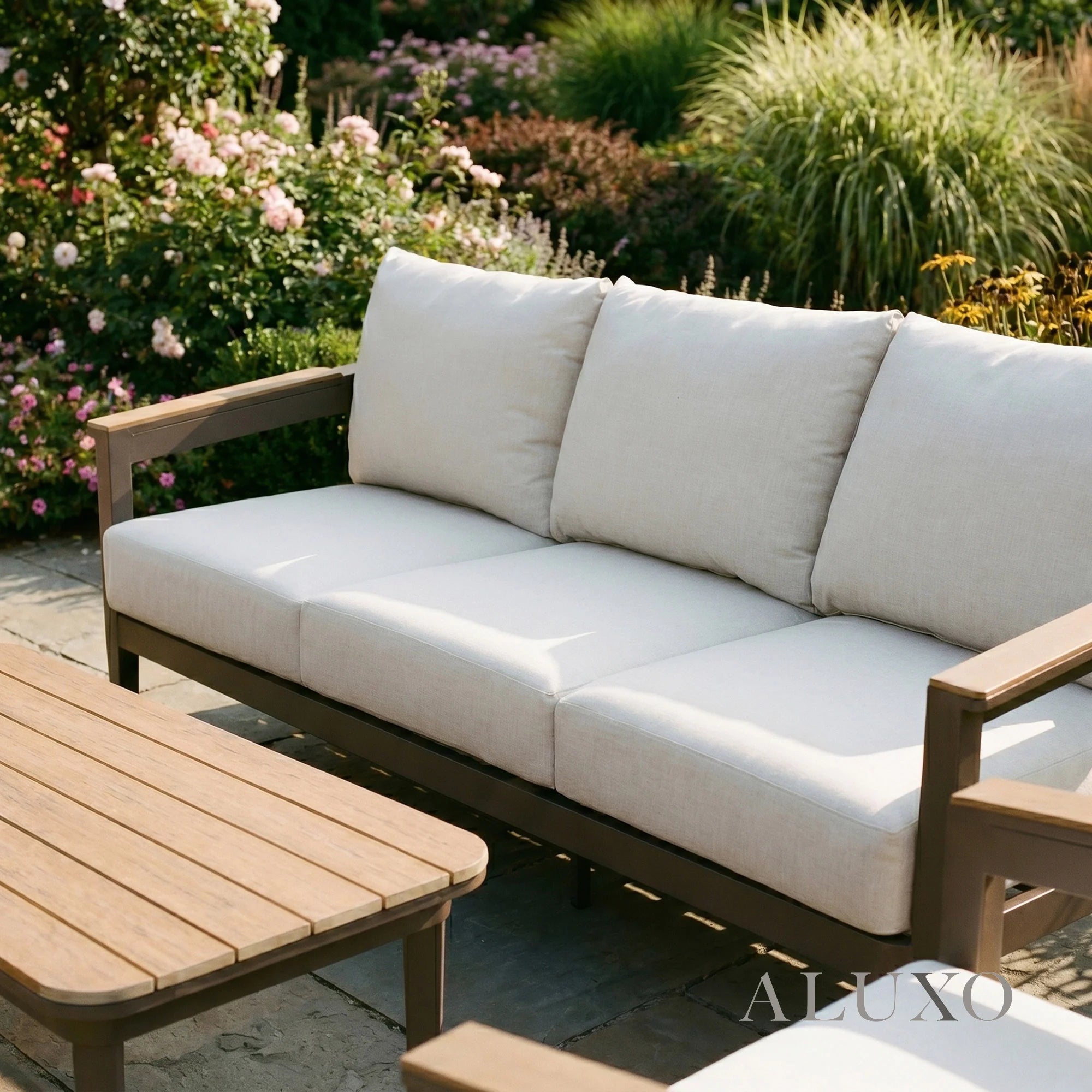 Hemera Outdoor Range - Wood - 5 Seater Lounge Set