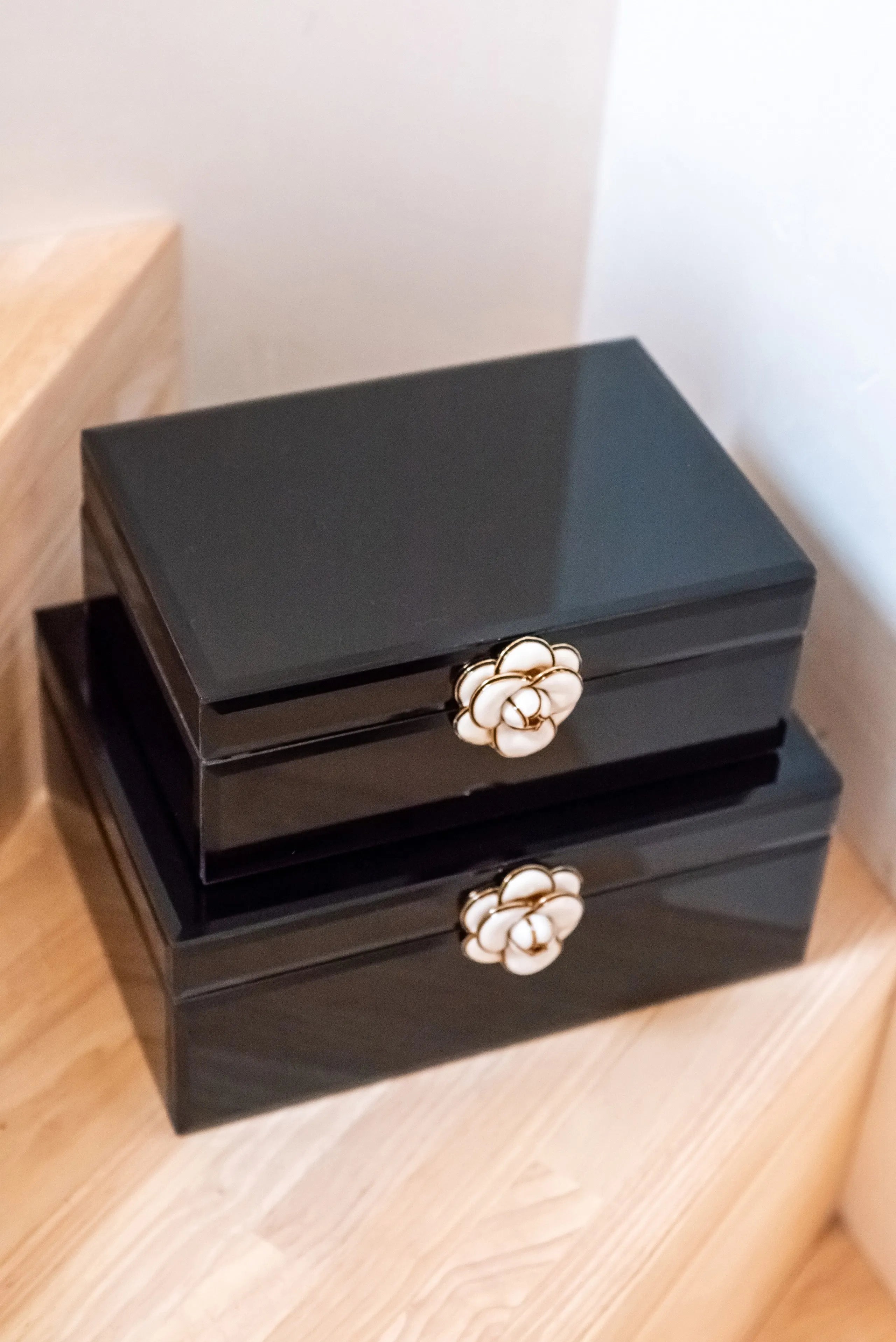 Richmond Interiors Vivy Black Glass Jewellery Box Small