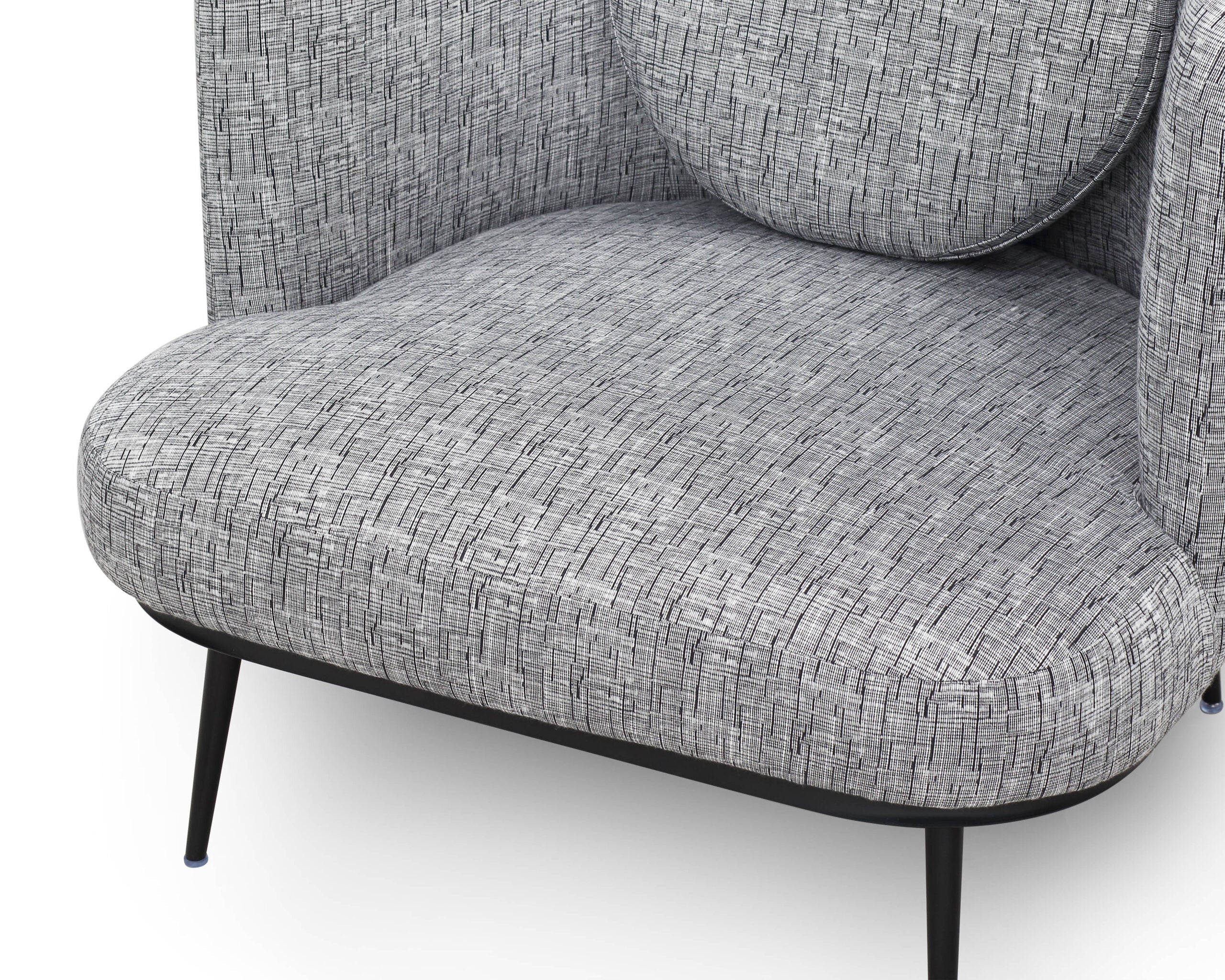 V Lux Armchair - Artesan Black/White