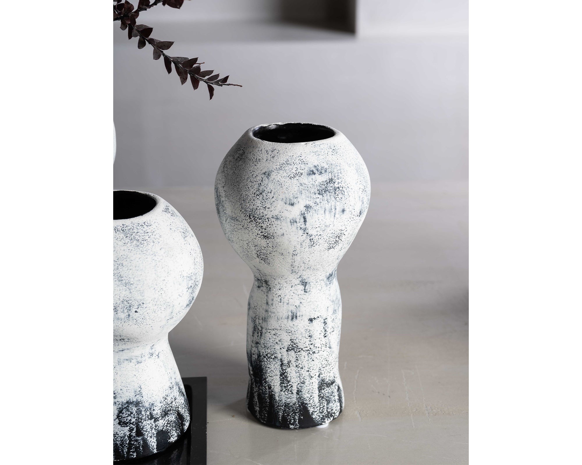 Lynton I Vase Small - Black & White Gradient