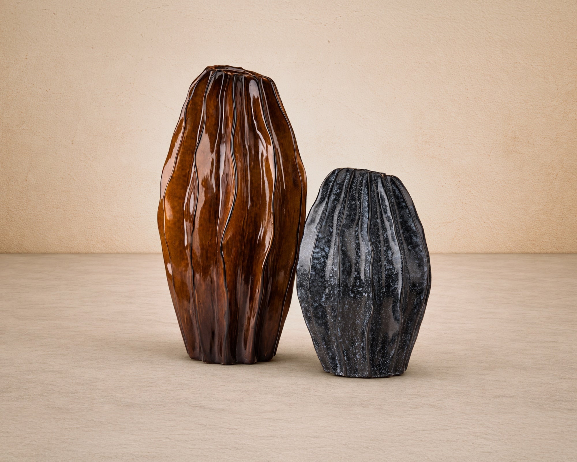 Taviano Small Sculpture - Deep Charcoal Glass