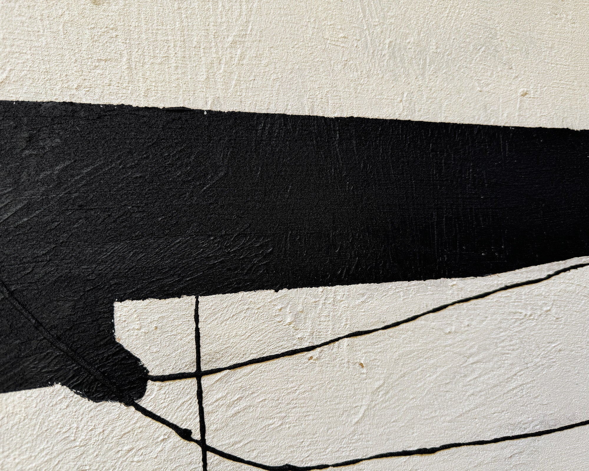 Urban Echo Oil Painting - Cream, Black & White