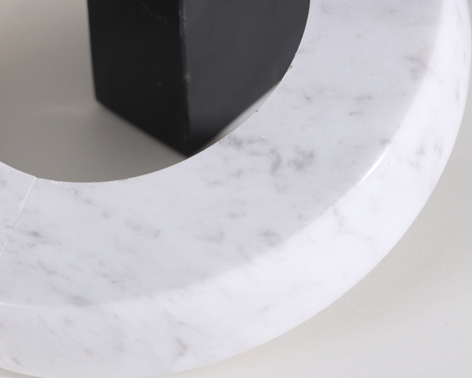 Link Sculpture - Black & White Marble