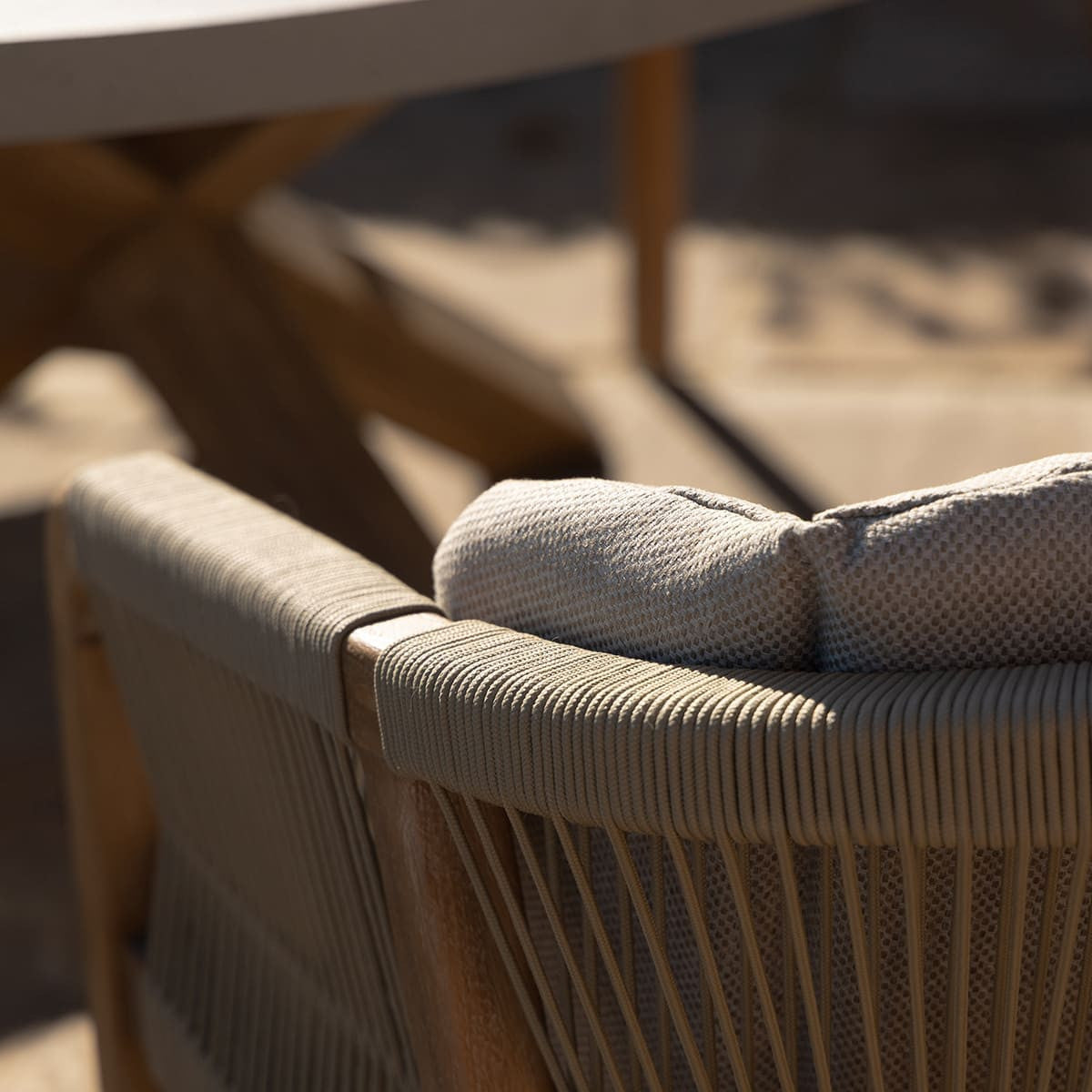 Maze Martinique Acacia Wood Light Brown Rope Outdoor Dining Set | 6 Seater