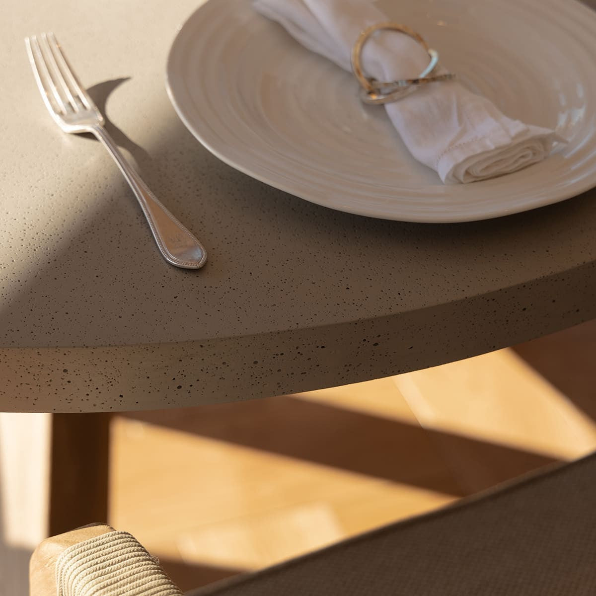 Maze Martinique Acacia Wood Light Brown Rope Outdoor Dining Set | 6 Seater