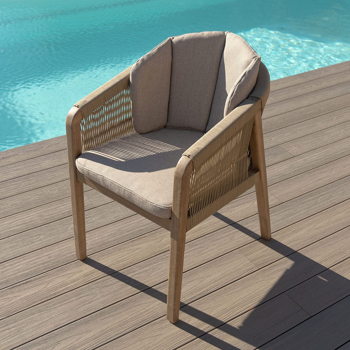 Maze Martinique Acacia Wood Light Brown Rope Outdoor Dining Set | 6 Seater