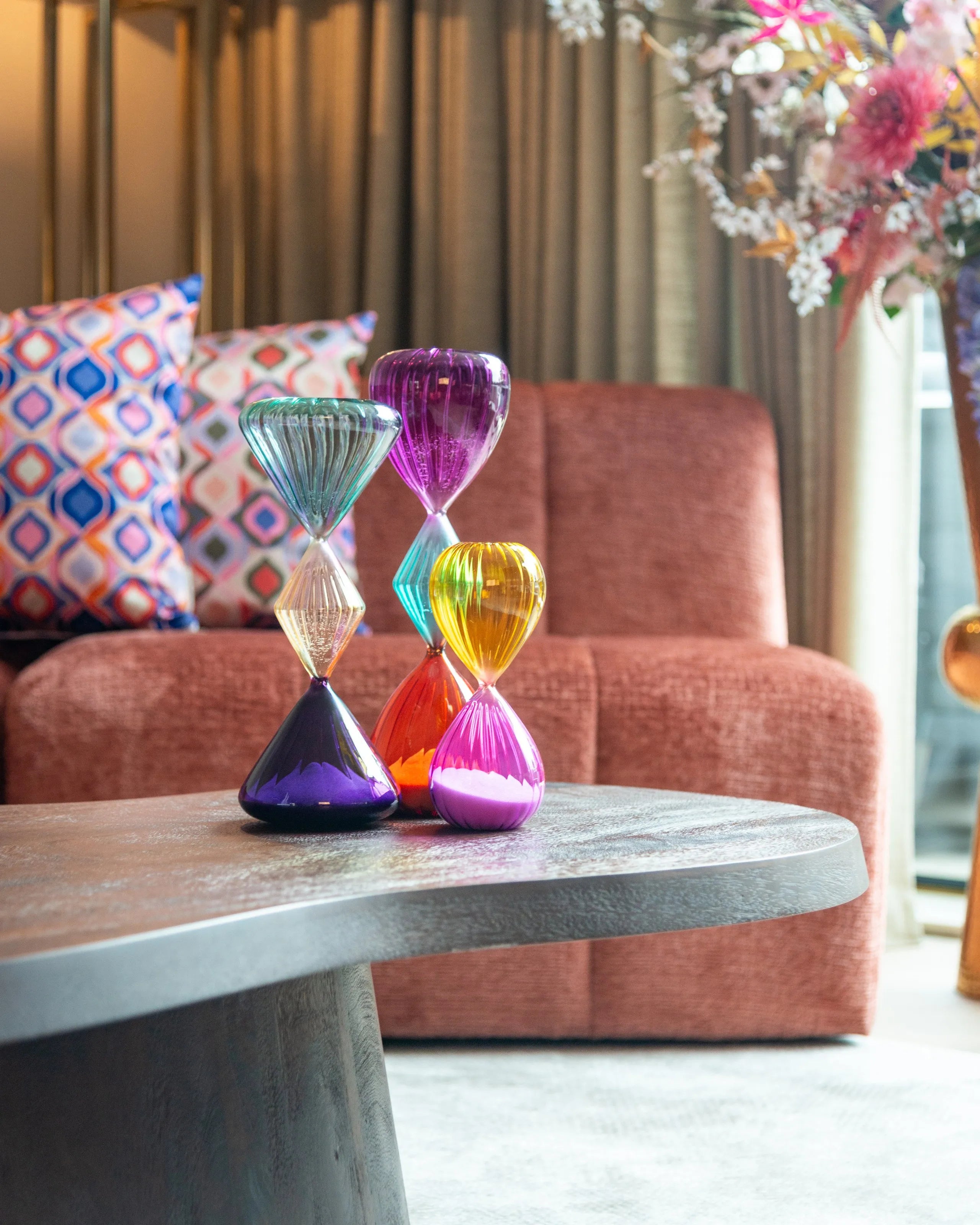 Richmond Interiors Jahla Hourglass
