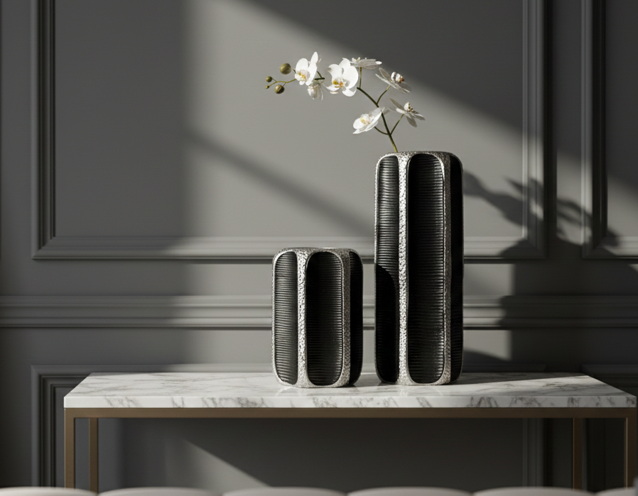 Mora Vase Large - Black & Silver Ceramic