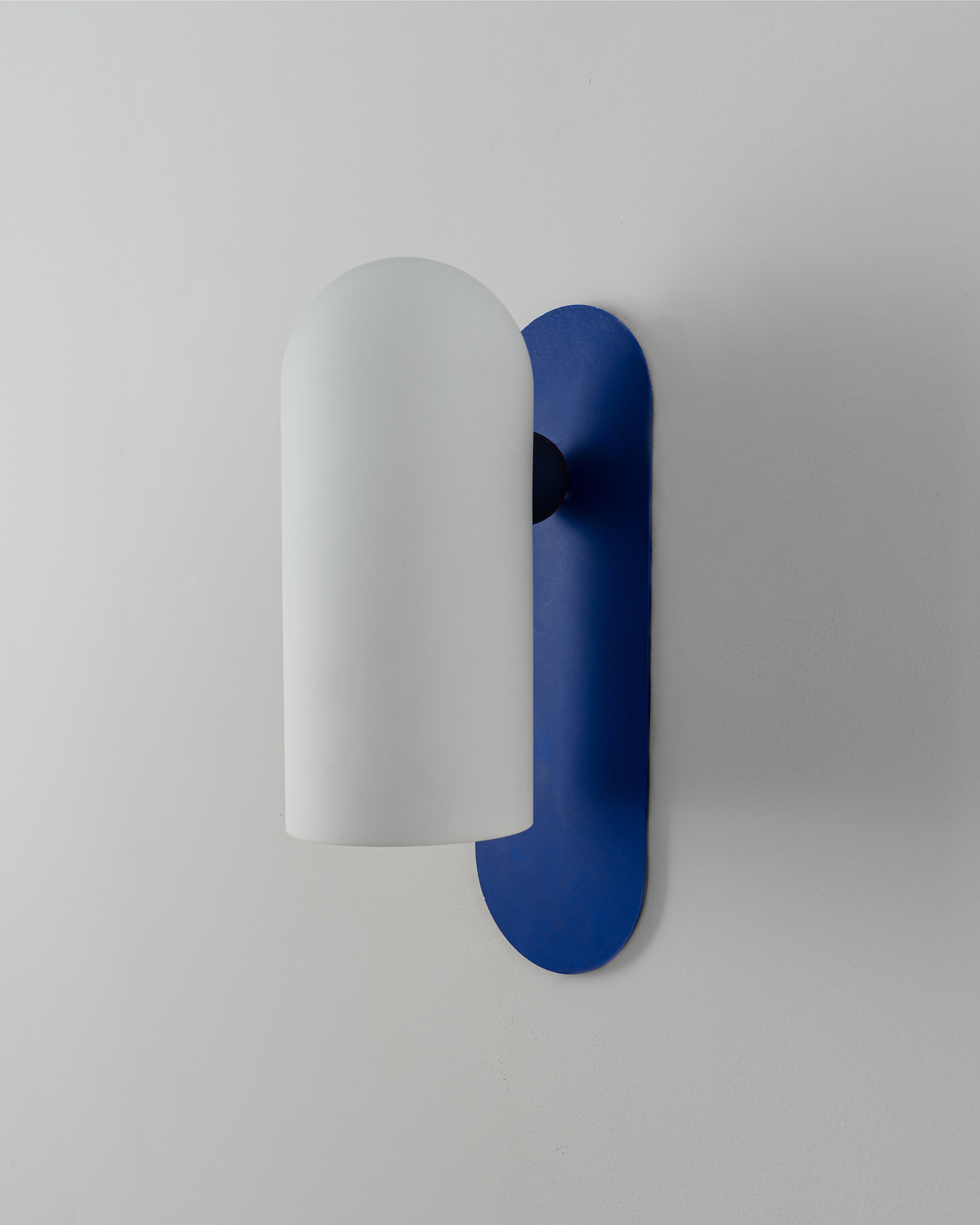 Schwung Odyssey Blue Santorini Wall Light | Medium