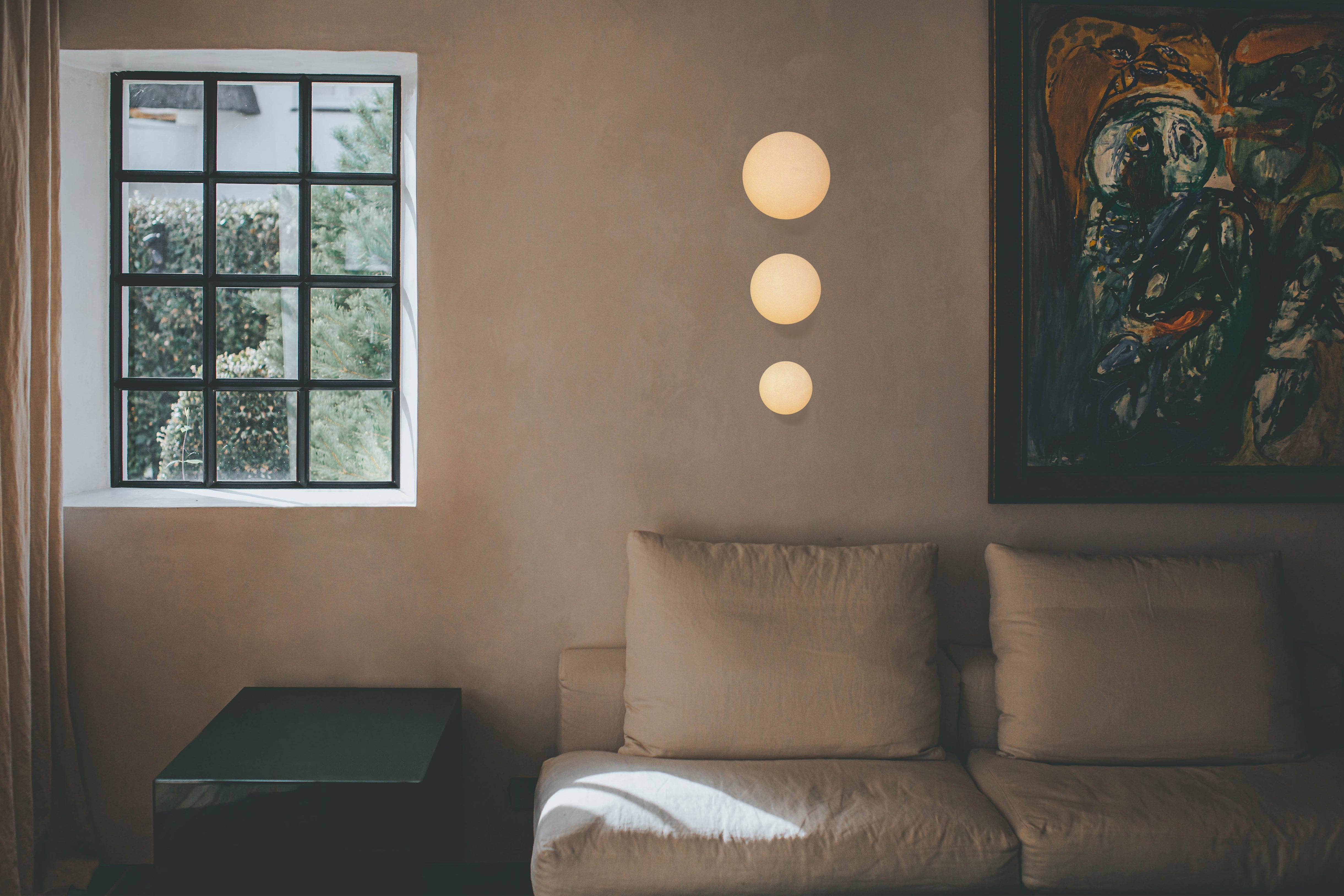 Schwung Pulsar 250 Globe Wall Light