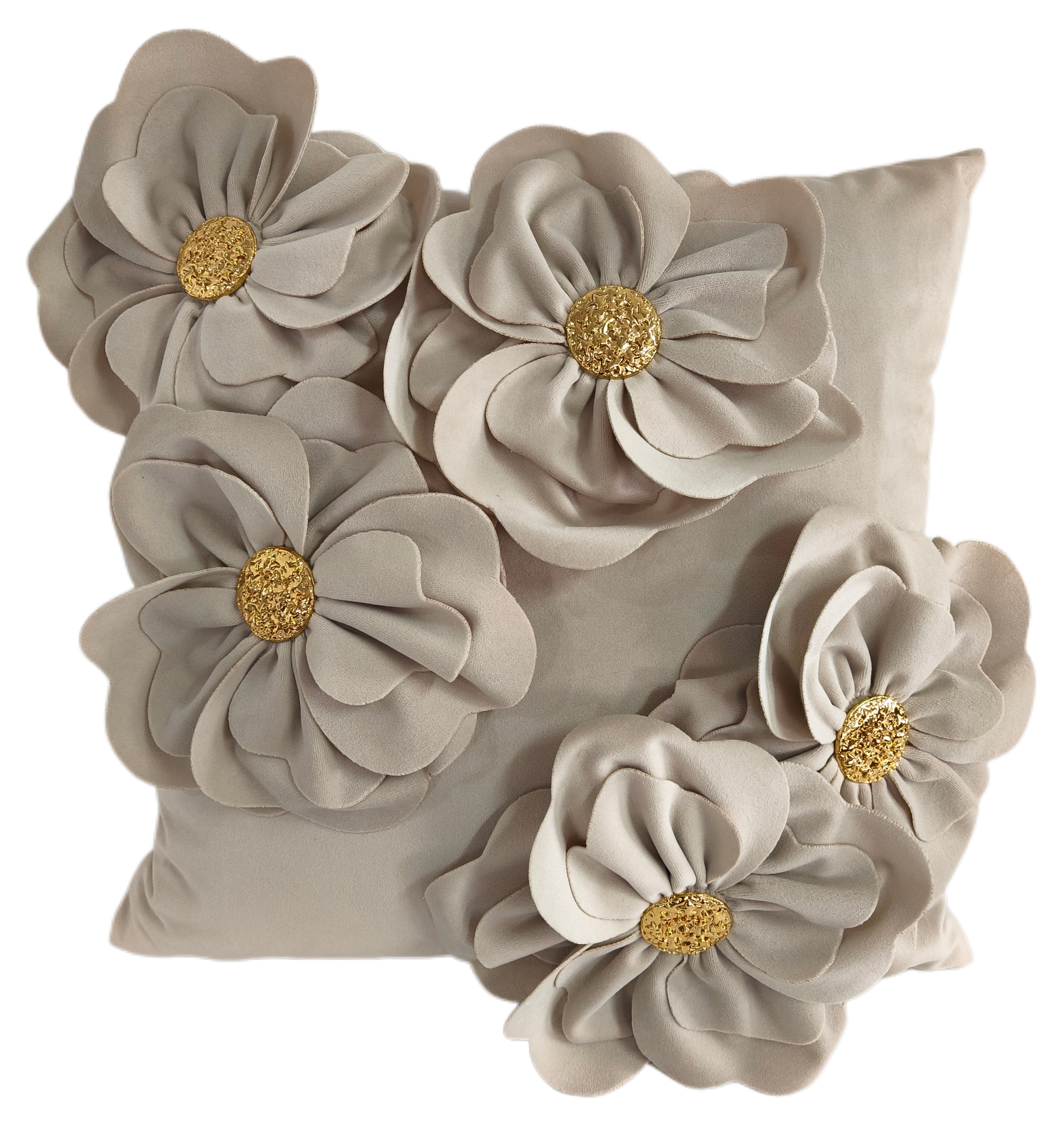 PM 3D FLORAL IVORY WITH GOLD METAL BUTTON 45X45