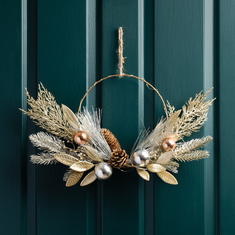 Pre-lit Metallic Ring Wreath 40cm