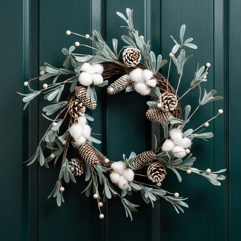 Cotton ball & Mistletoe Wreath 45cm