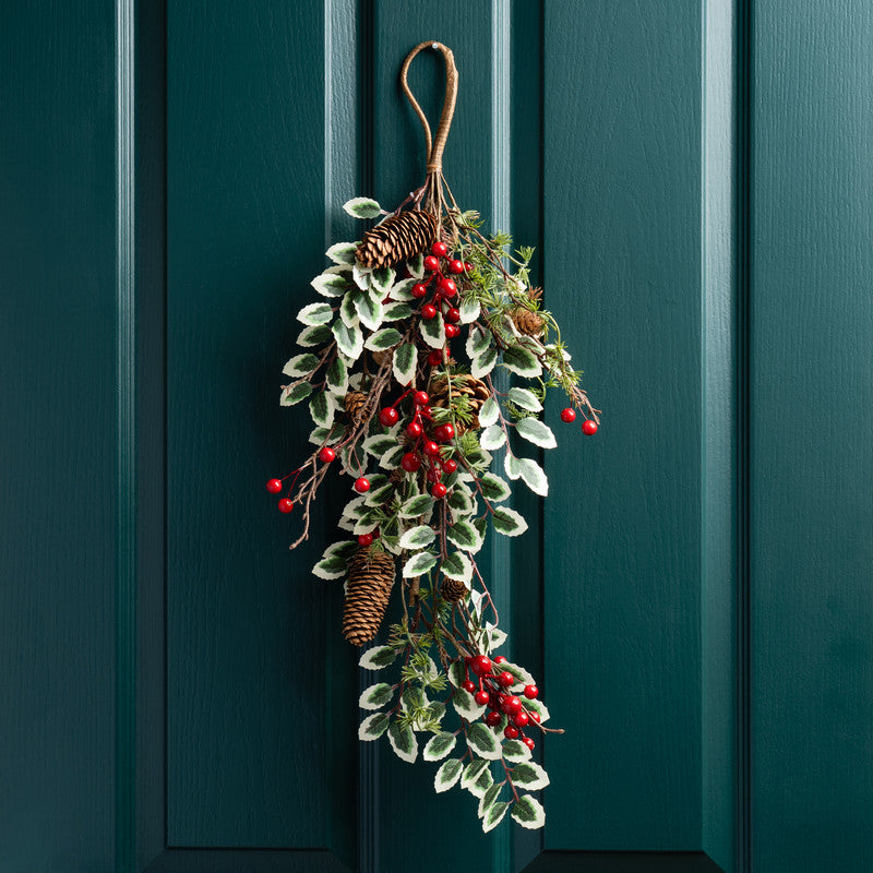 Variegated Leaf & Berry Swag 70cm