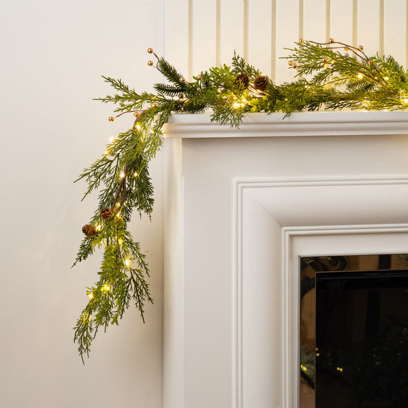 Pre-Lit Pine Garland 150cm