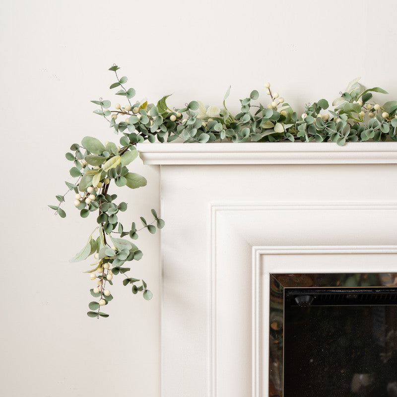 152cm Eucalyptus, Lambs Ear & Berry Garland