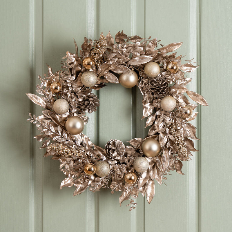 61cm Gold Foliage & Bauble Wreath