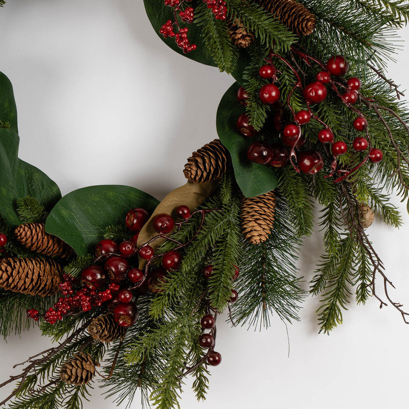 60cm Classic Red & Green Christmas Wreath