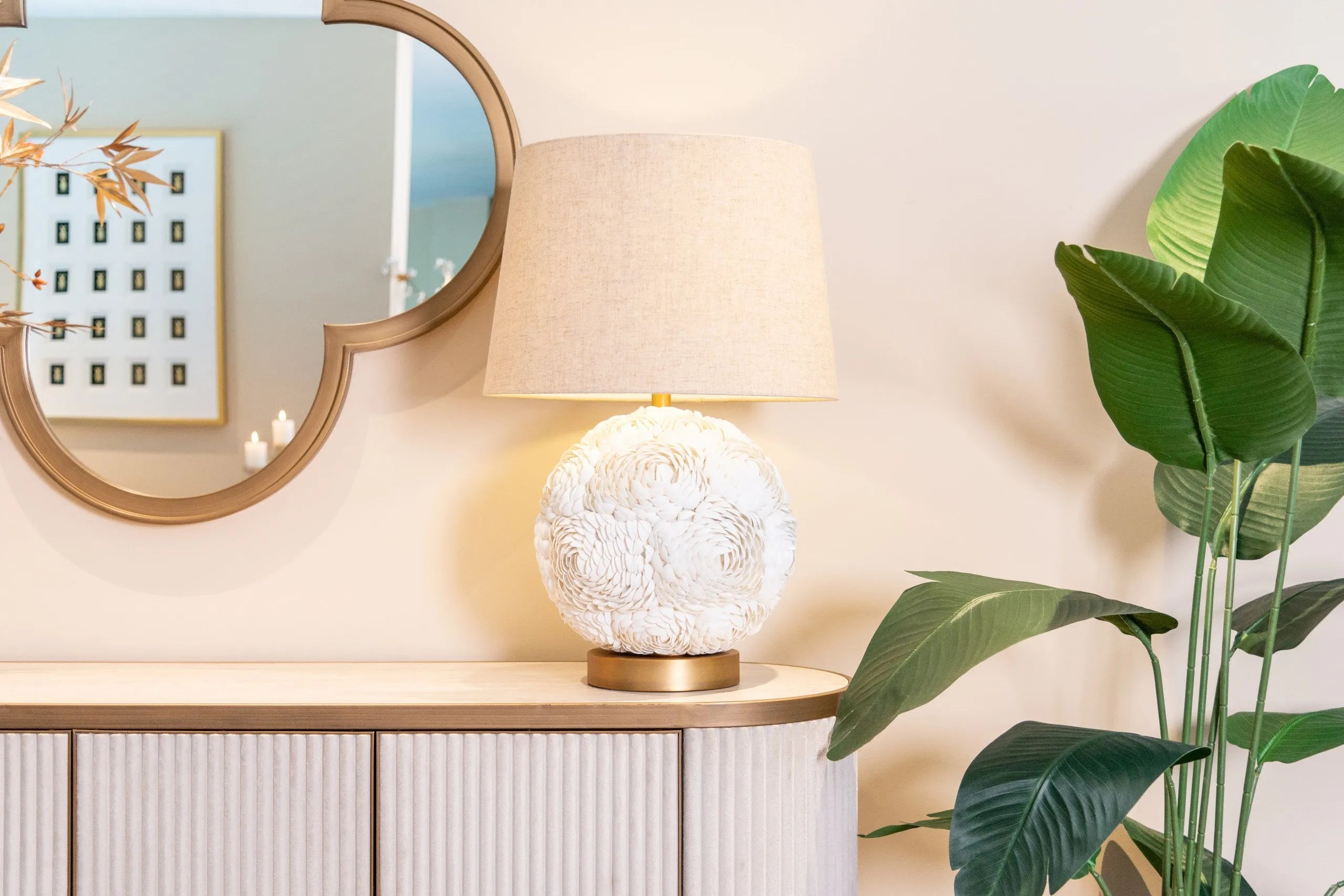 Richmond Interiors Jamie White Shell Table Lamp