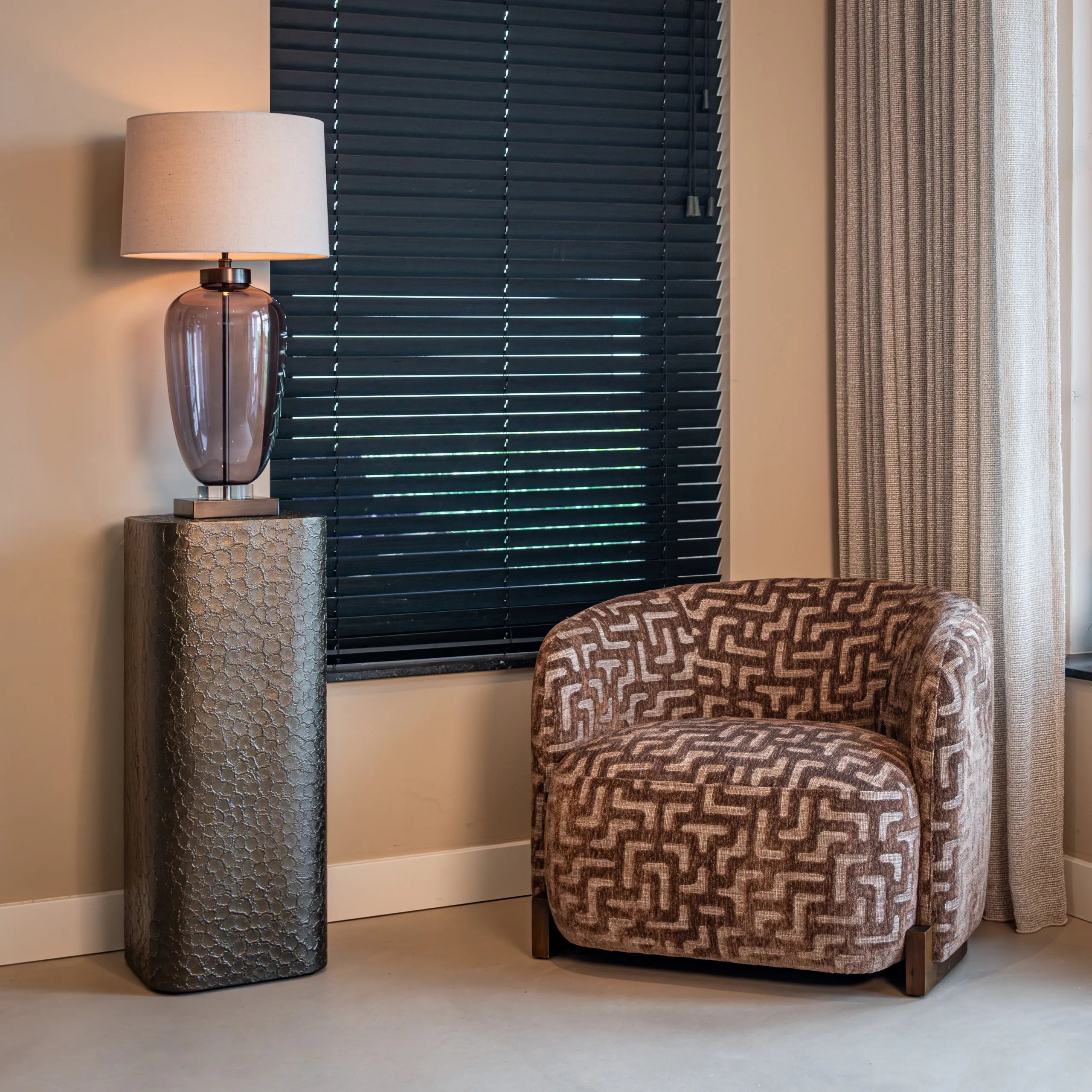 Richmond Interiors Derwin Brunzae Decorative Column