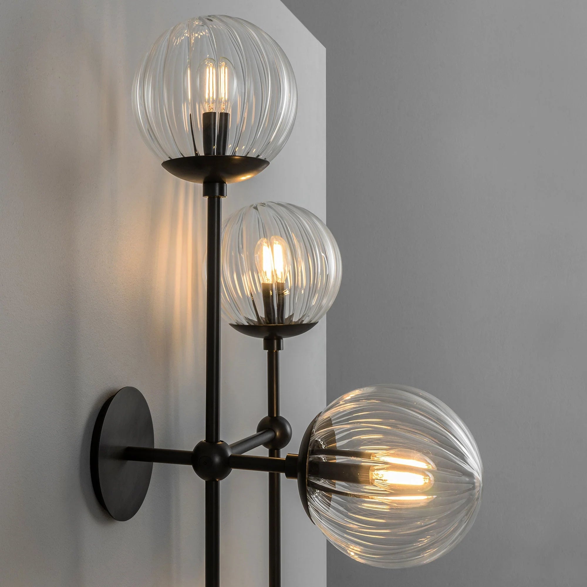 Schwung Armstrong Globe Wall Light 4 Lights