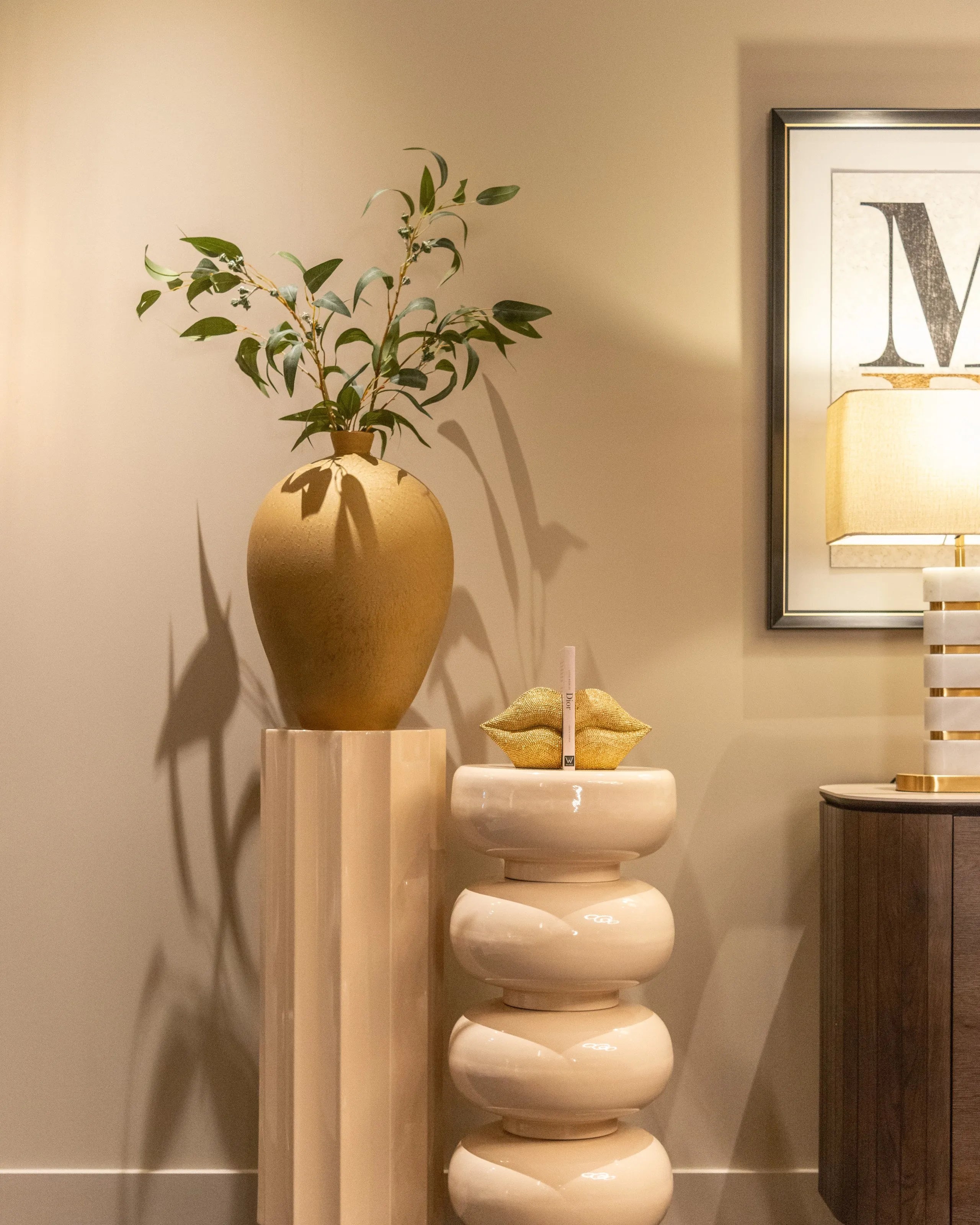 Richmond Interiors Kissing Lips Gold Book Stand