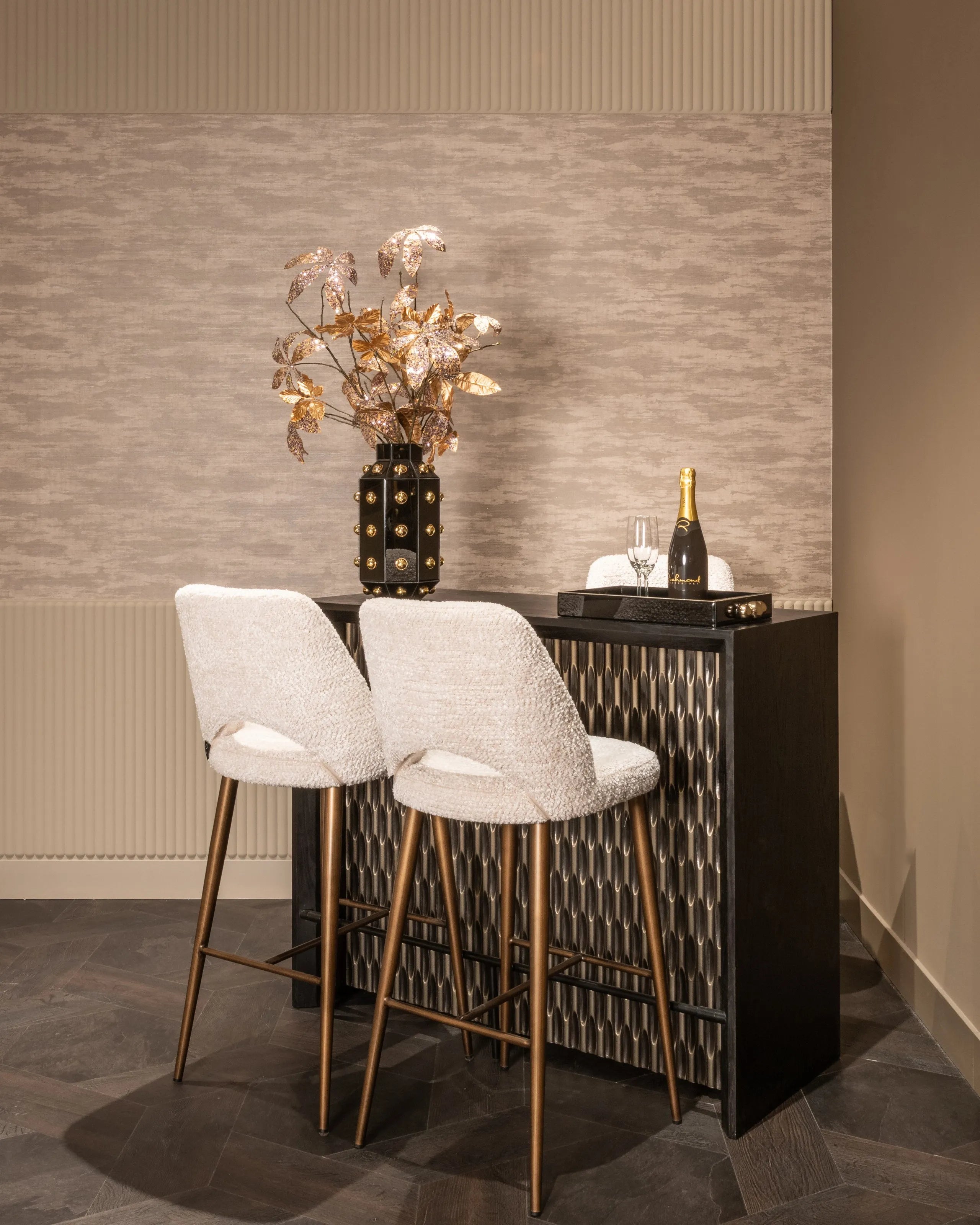 Richmond Interiors Justa Black Vase