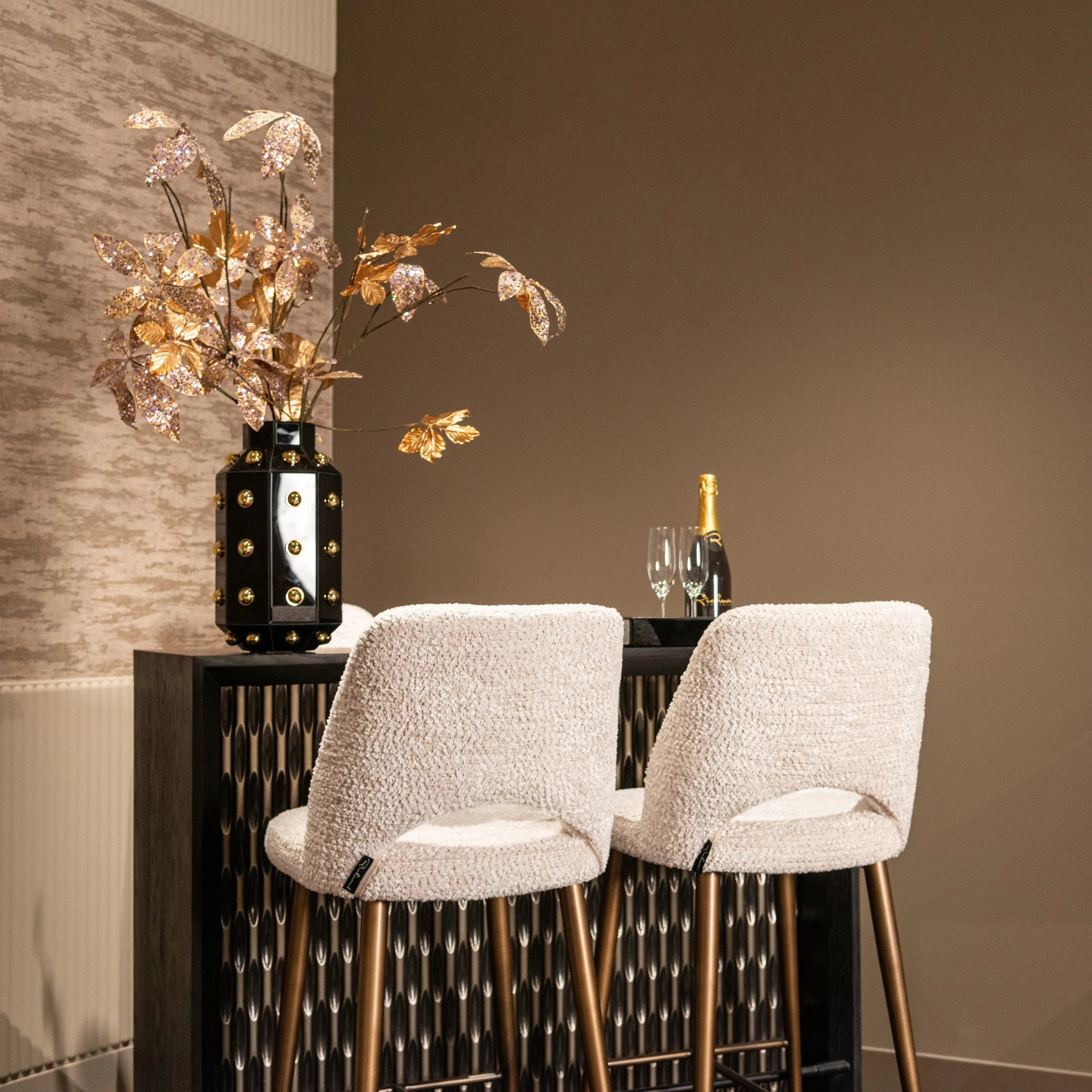 Richmond Interiors Justa Black Vase