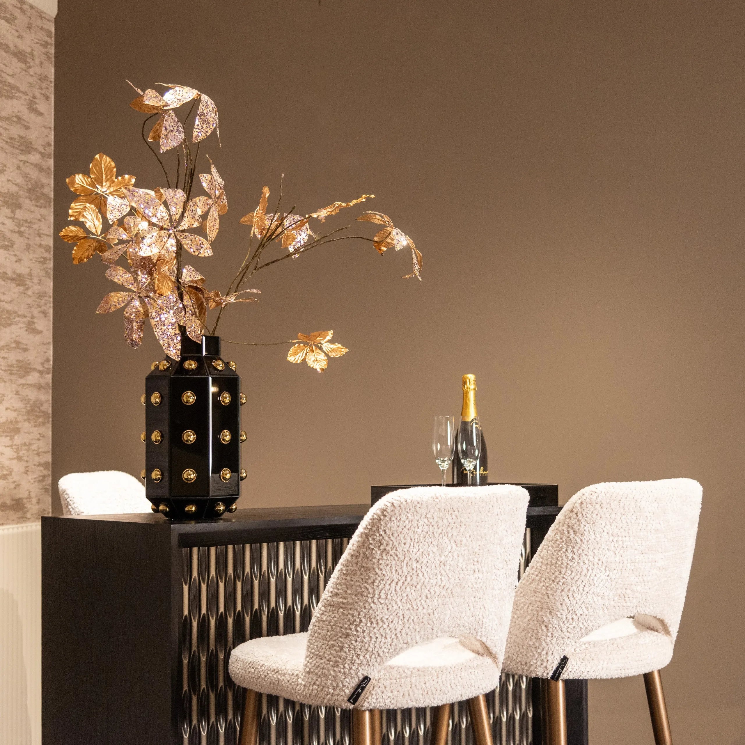 Richmond Interiors Justa Black Vase