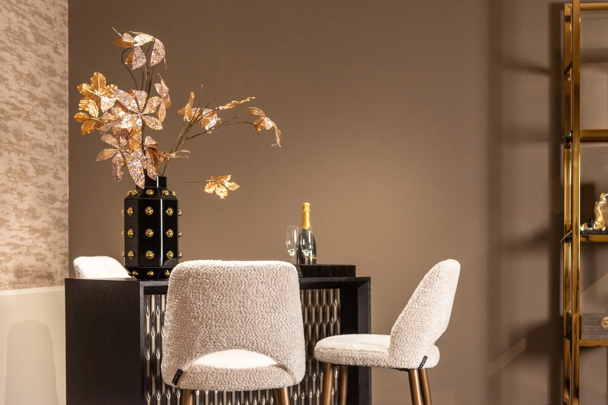 Richmond Interiors Justa Black Vase