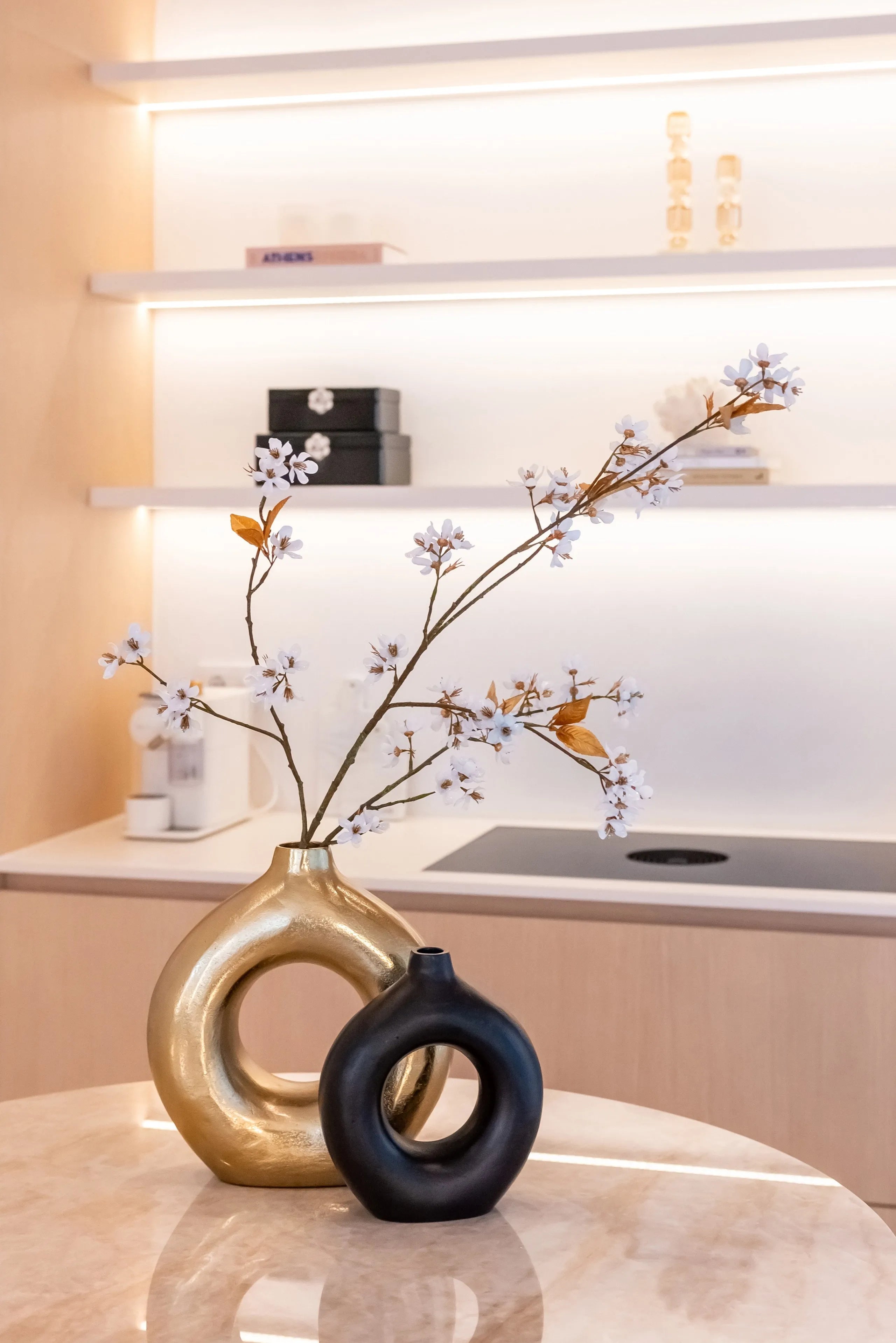 Richmond Interiors Felice Black Donut Vase