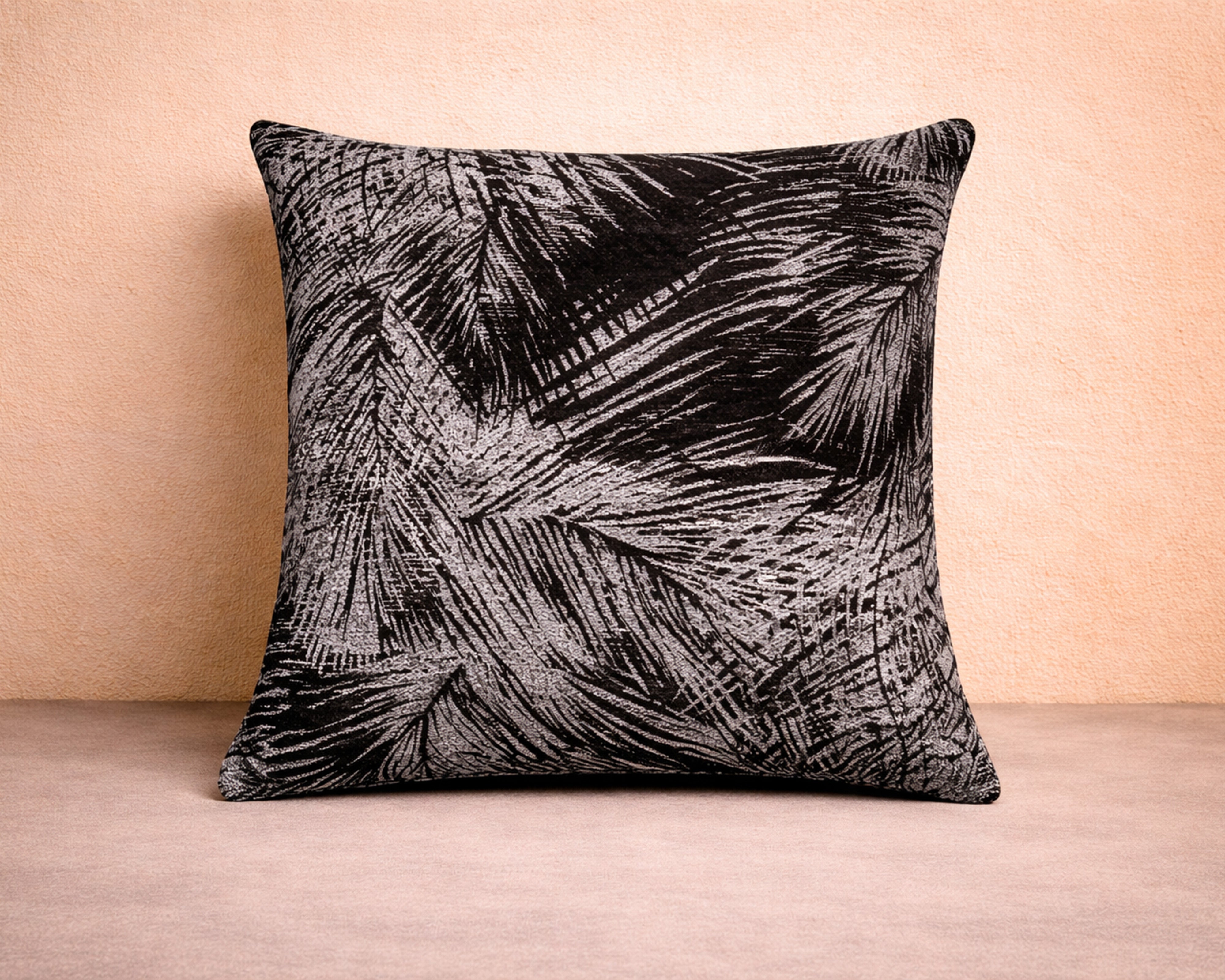 Palmbeach Cushion - Black & White