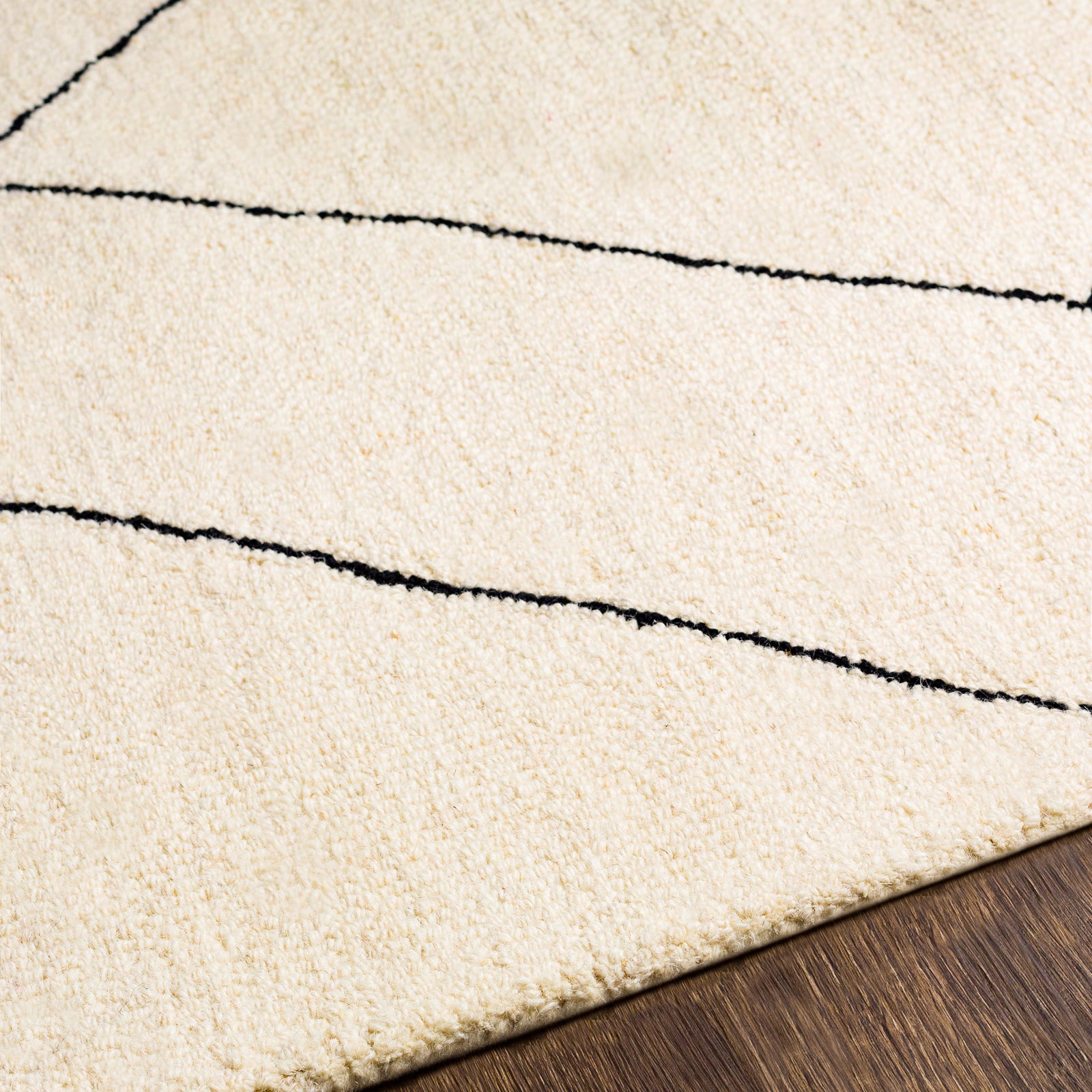 Arsenal Global Hand Tufted Wool Cream & Black Rug 152x229cm - texture detail