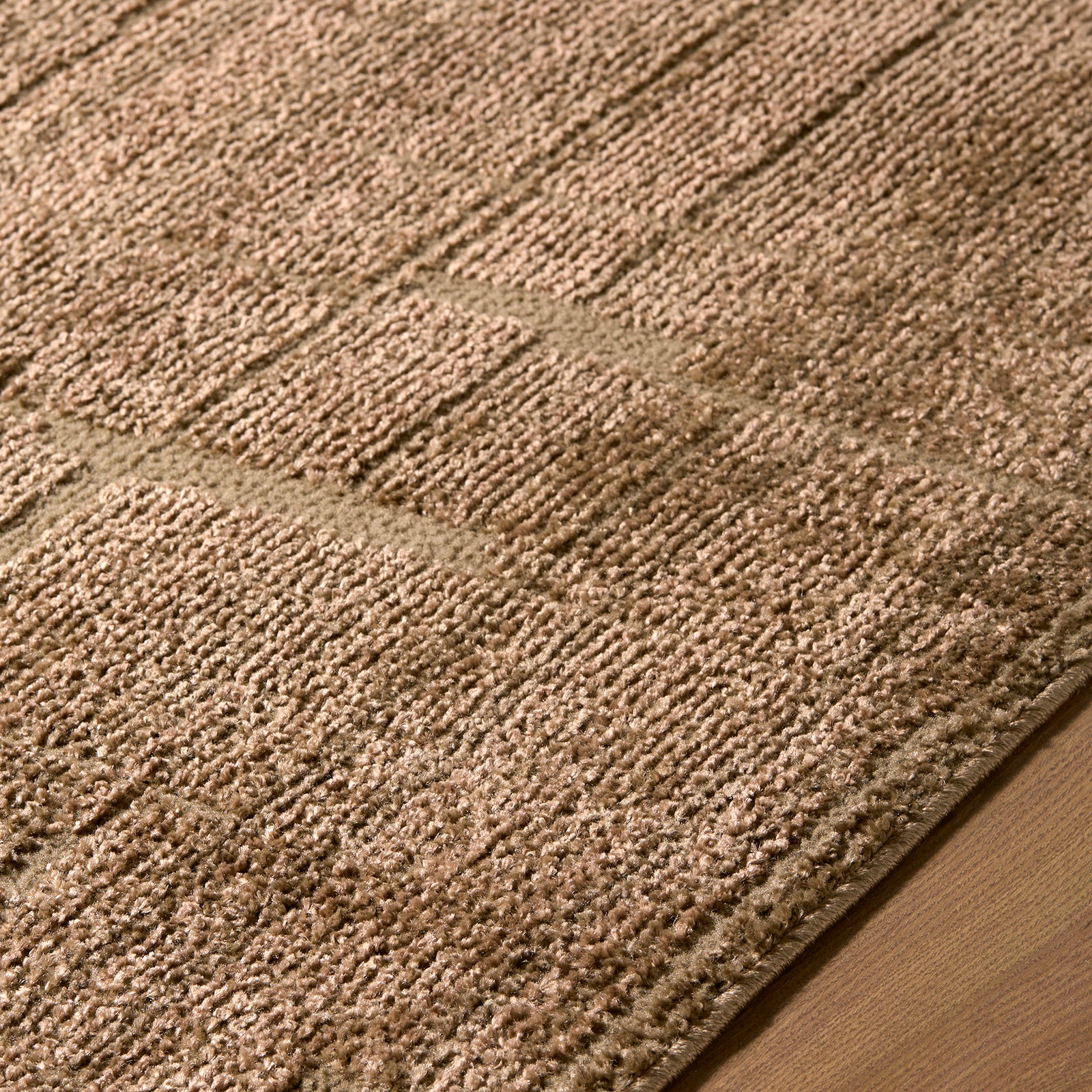 Alba Modern Graphic Brown & Dark Brown Polypropylene & Polyester Rug 160x213cm - texture detail