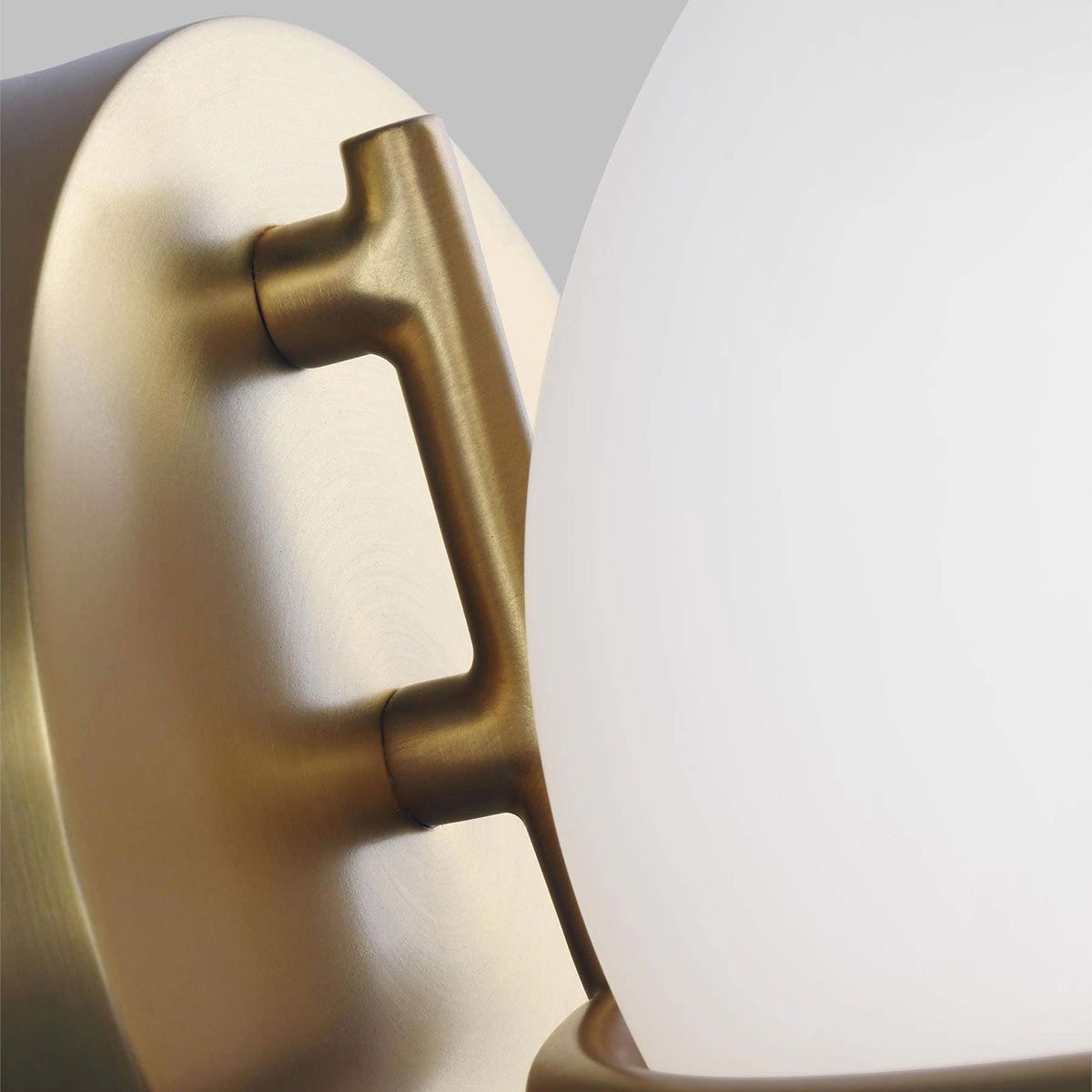 Venus Single Wall Light - Brass