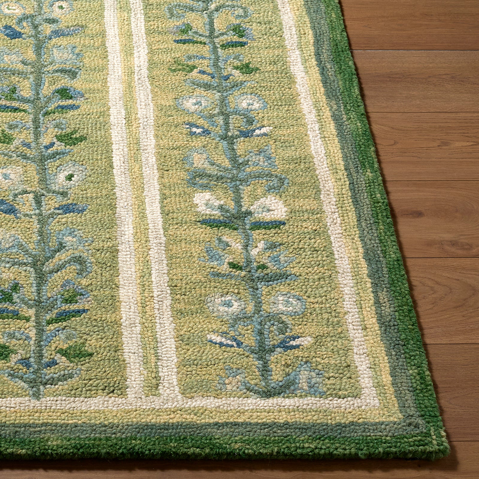 Fairfax Global Wool Global Green & Emerald Rug 153x219cm - reverse roll detail
