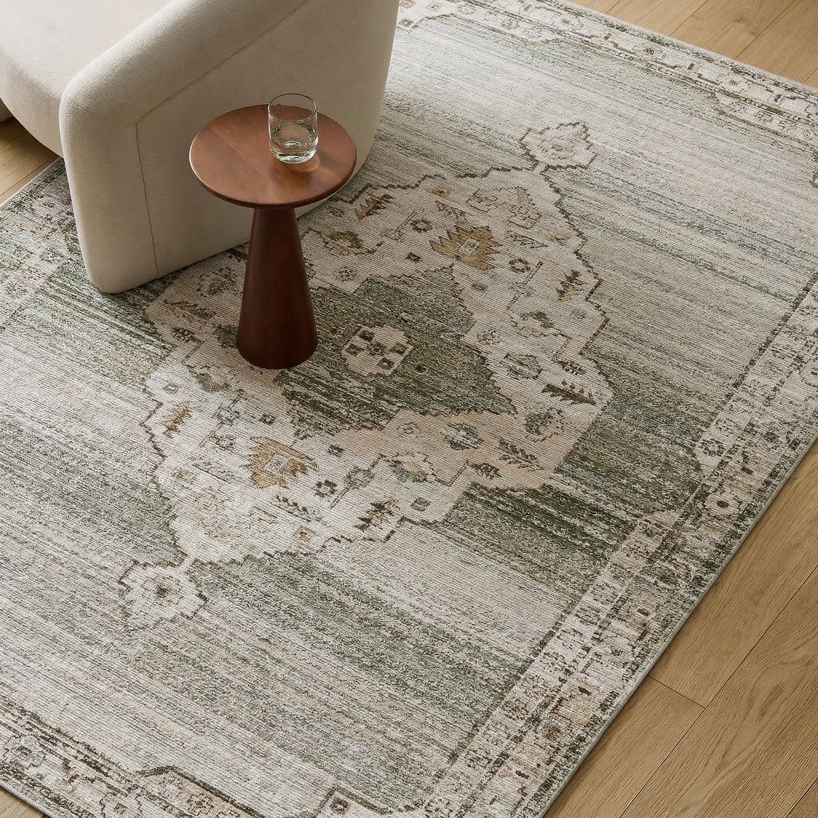 Fifth Avenue Vintage Traditional Boho Fringe Grey & Light Grey & Off White Polypropylene & Polyester Rug 152x225cm - styled detail