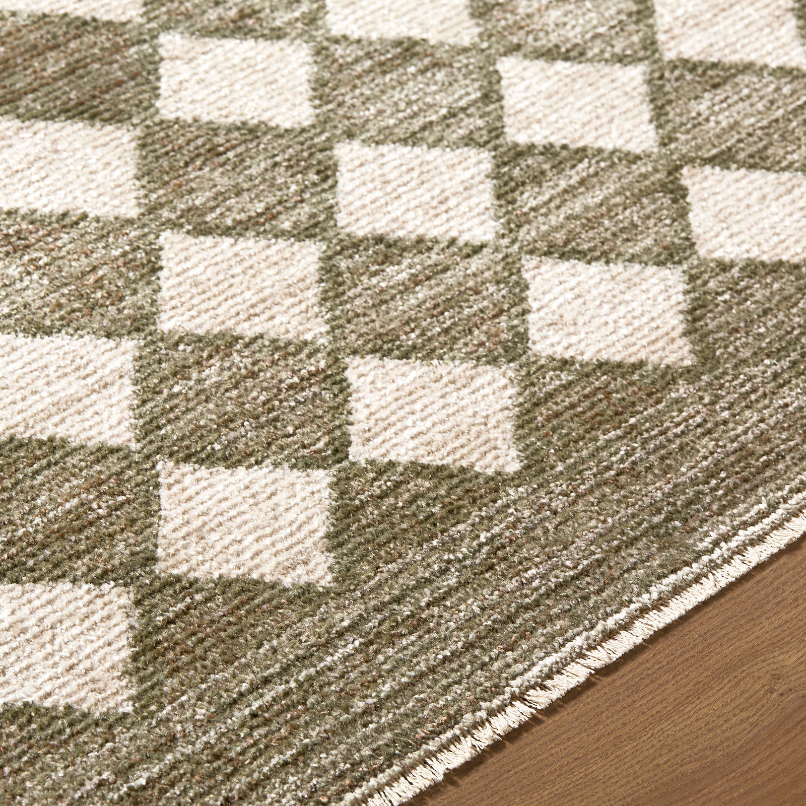 Myrtle Avenue V Galey Alix Geometric Diamond Fringe Taupe & Olive Polypropylene & Polyester Rug 160x230cm - texture detail