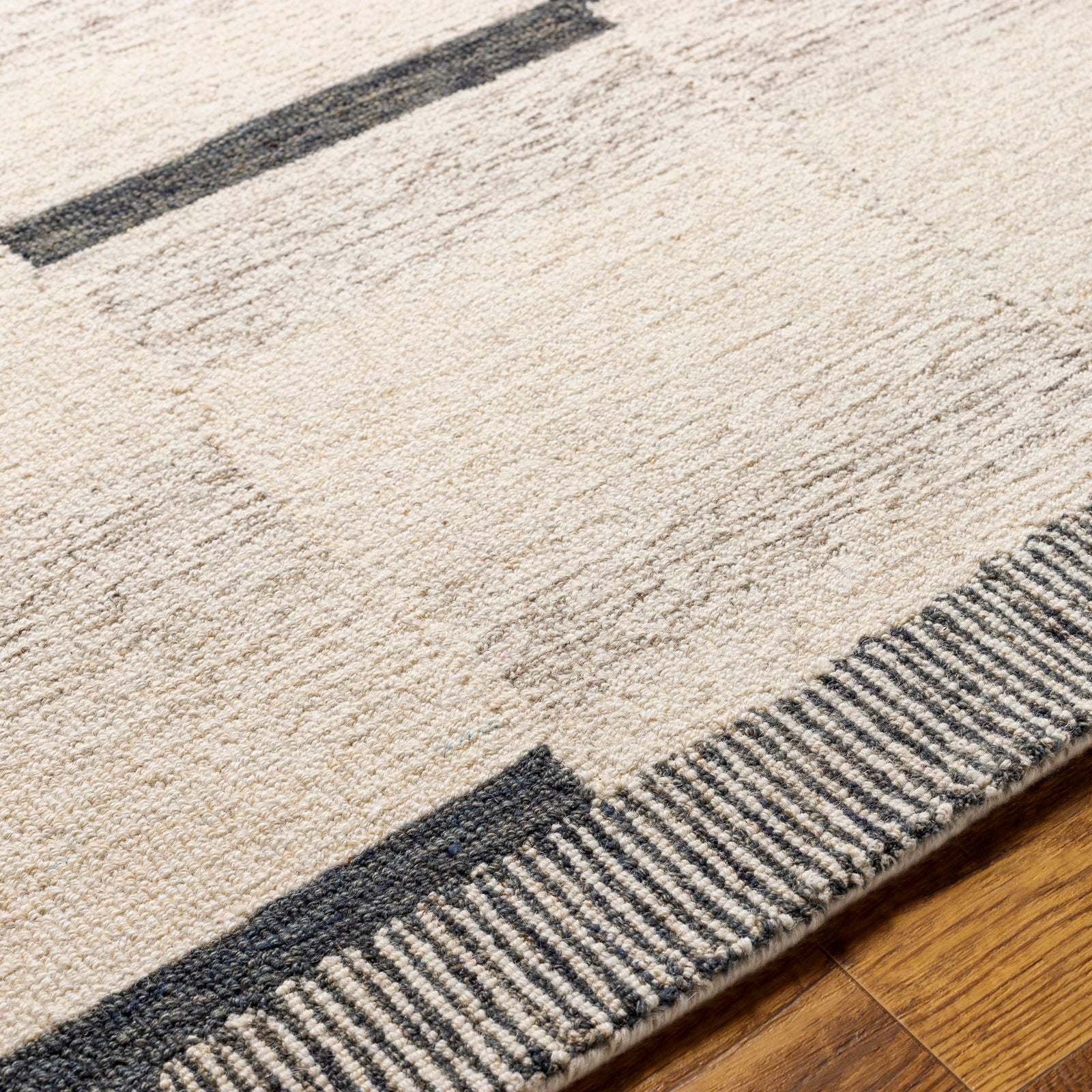 Granada Global Hand Tufted Beige & Black Wool Rug 122x183cm - texture detail